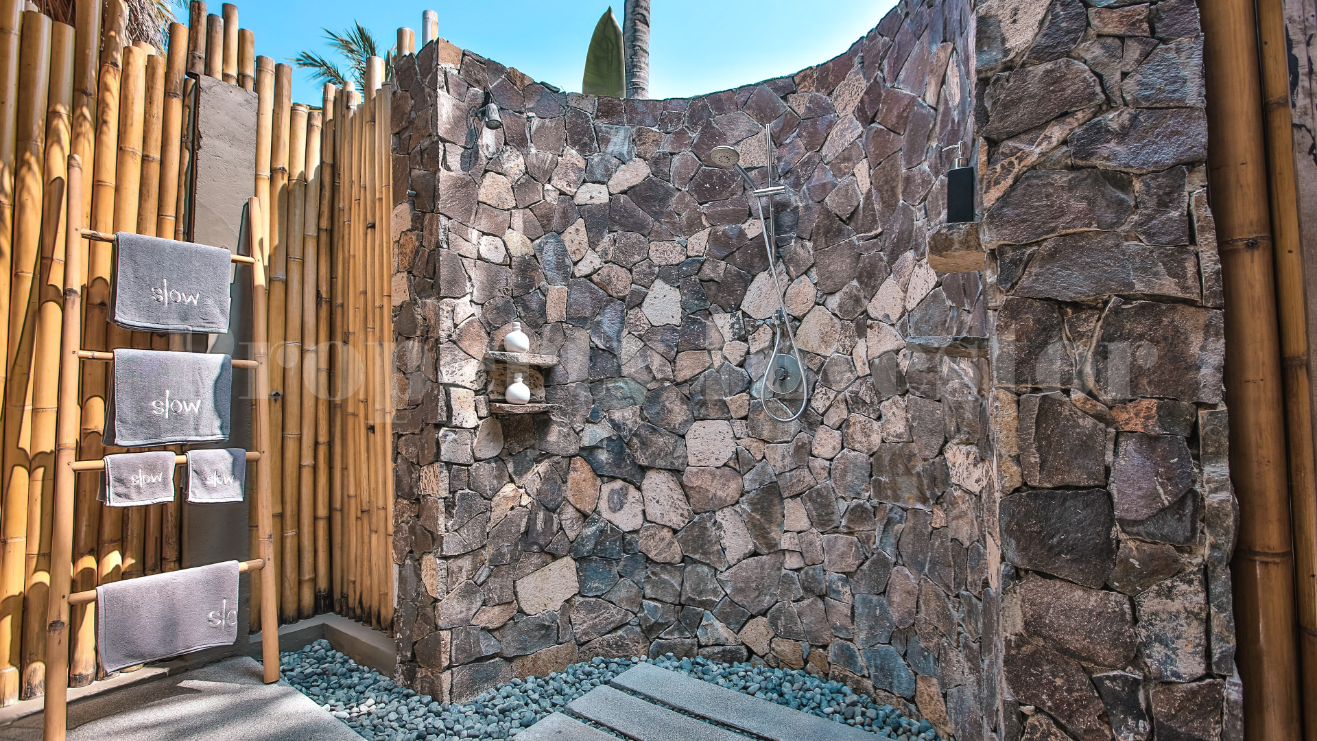 Turnkey 5* Star Boutique Hotel with 10 Modern Villas in the Gili Islands, Lombok