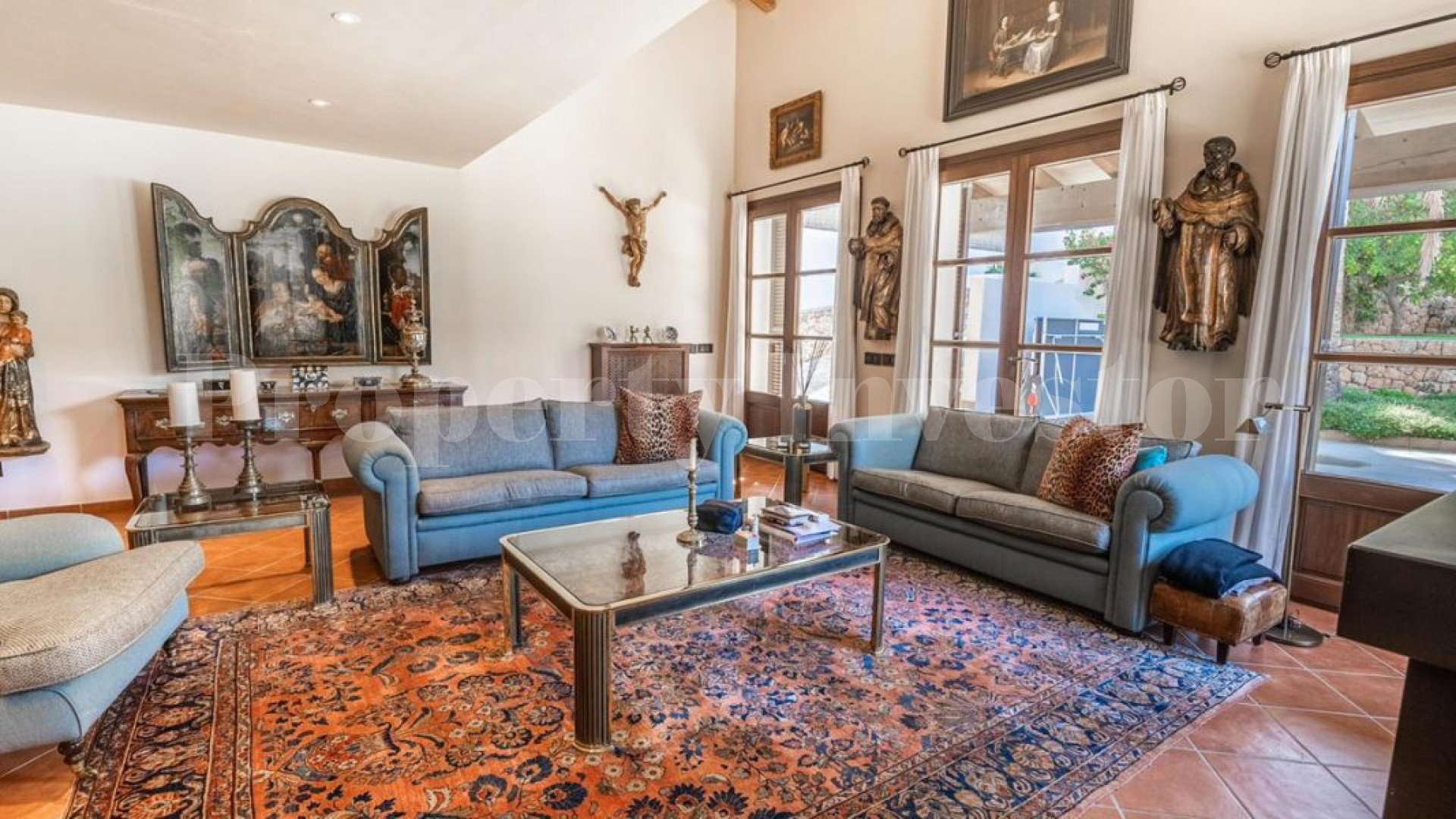 Красивая вилла на 4 спальни в традиционном  средиземноморском стиле в Портальс-Ноус, Майорка