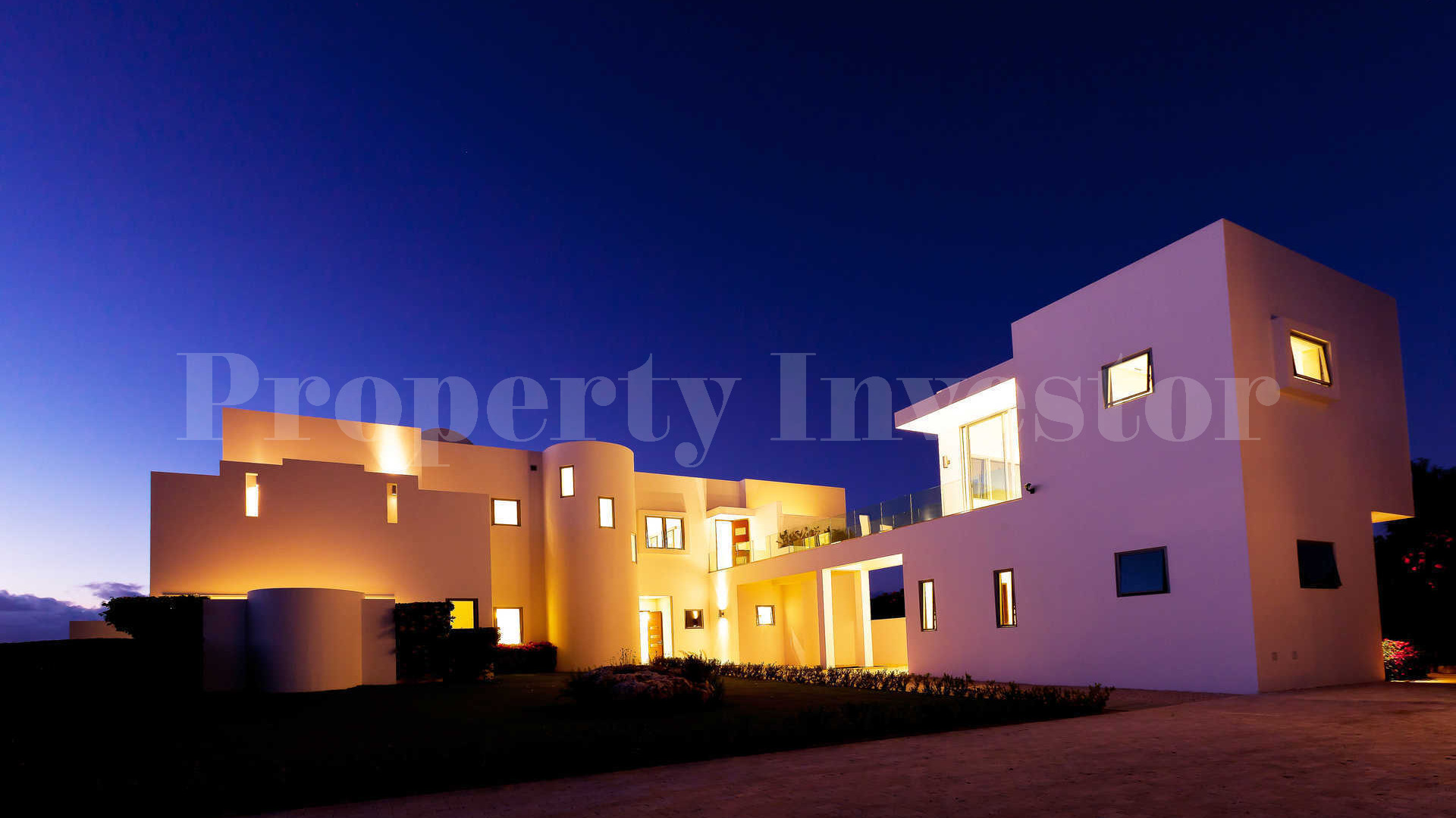 Contemporary 8 Bedroom Luxury Beachfront Villa in Anguilla