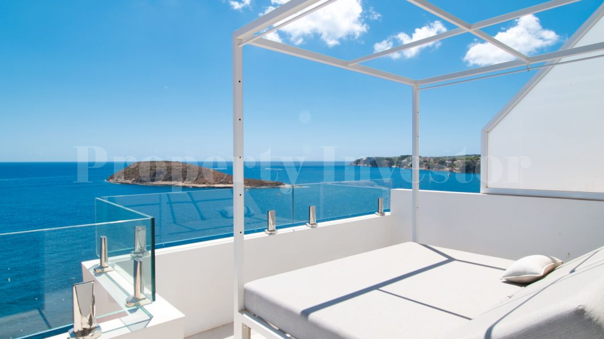 Luxury 2 Bedroom Sea View Apartment on First Line Near Palma