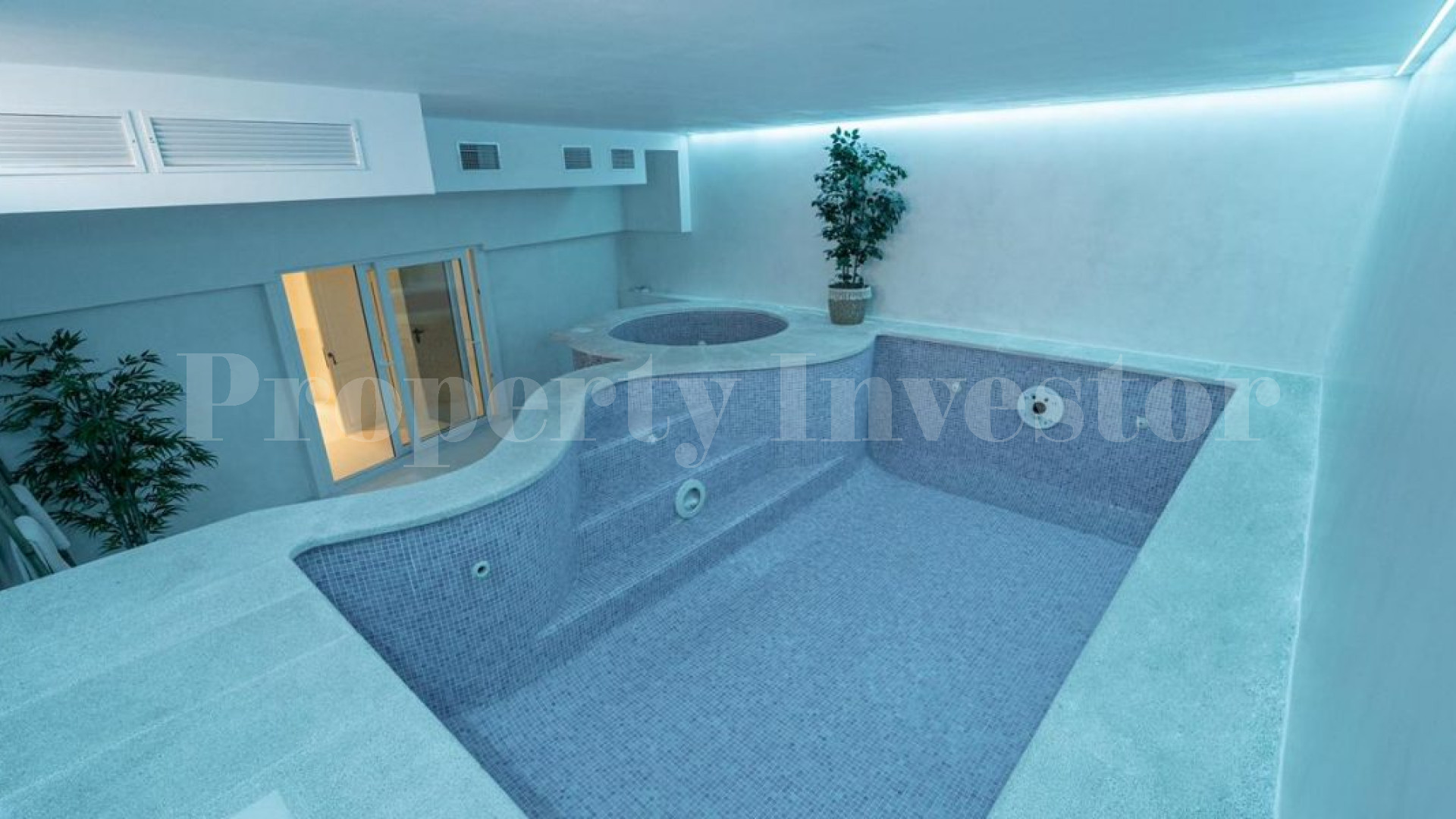 Красивая вилла на 4 спальни в традиционном  средиземноморском стиле в Портальс-Ноус, Майорка