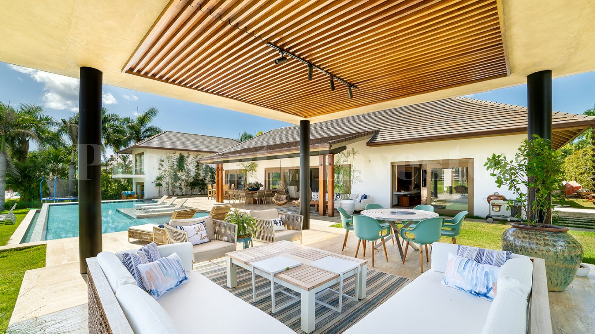 Exquisite 5 Bedroom Villa with Stunning Golf & Ocean Views for Sale in La Romana, Dominican Republic