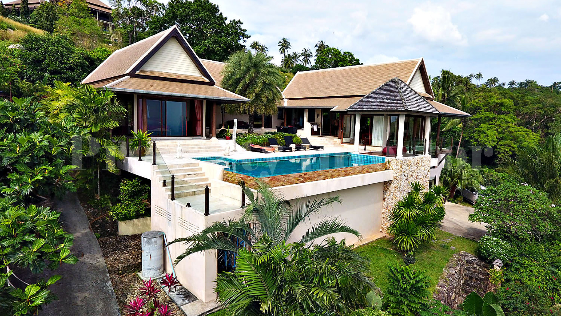 Hilltop seaview villa