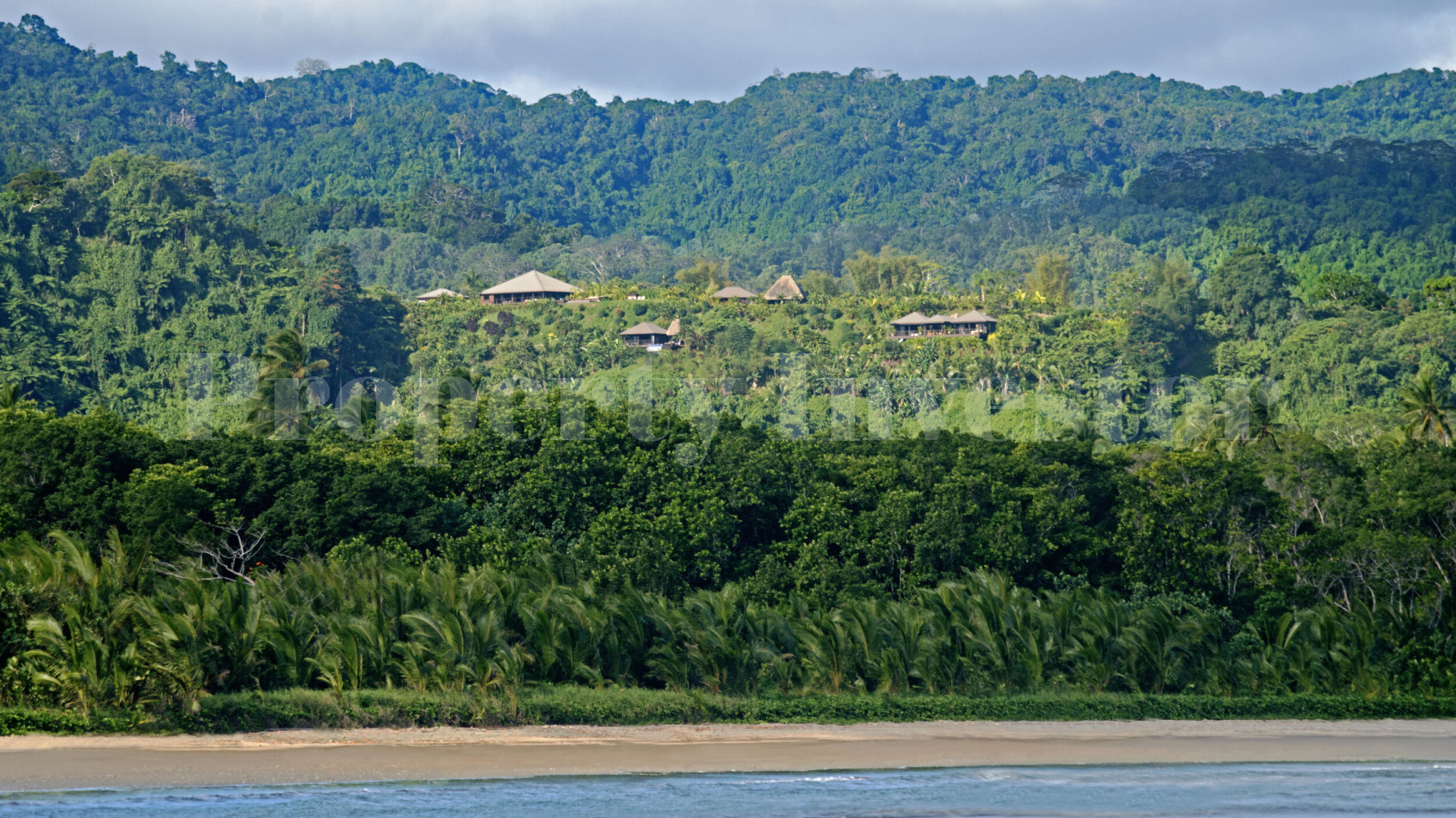 Продается обладатель наград роскошный 5* отель на Фиджи