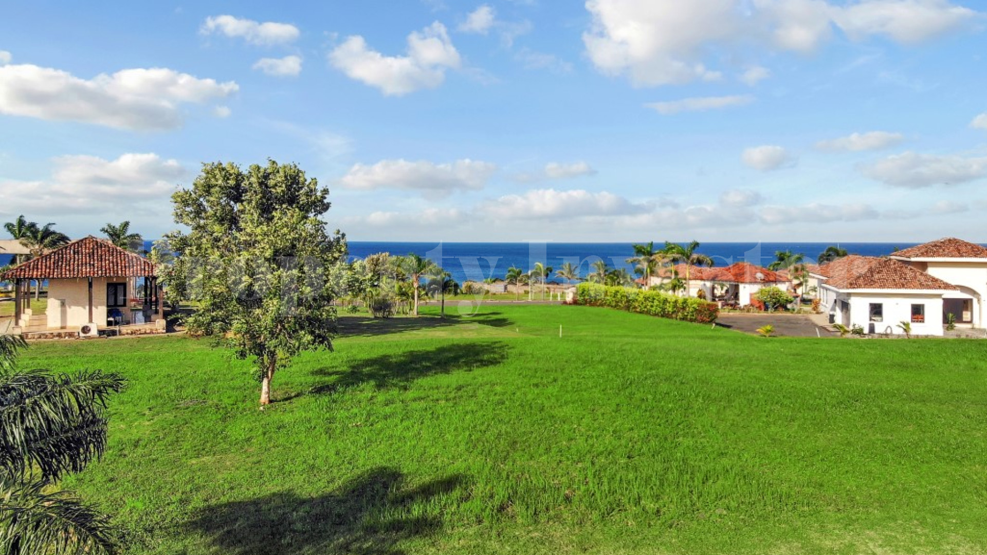 Красивый участок земли с видом на море 12 соток в Коста Педаси, Панама