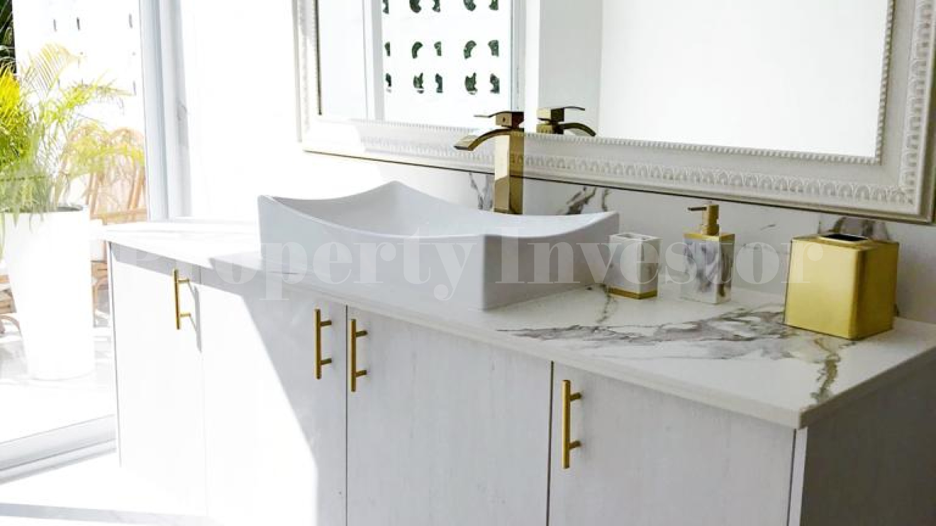 Chic Upgraded 3 Bedroom Colonial Home for Sale in Merida