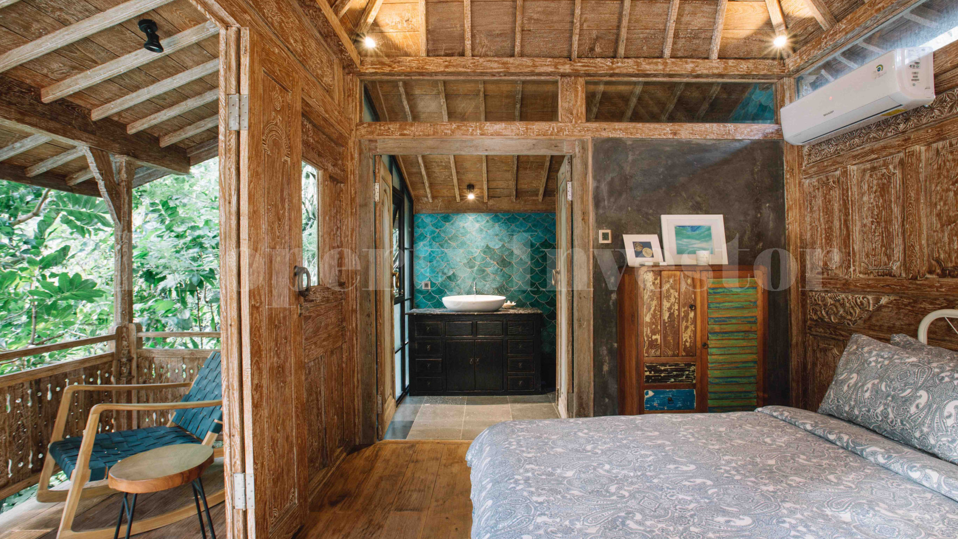 Stunning 3 Bedroom Luxury Joglo Villa with Traditional Javanese Flare for Sale in Pererenan, Bali