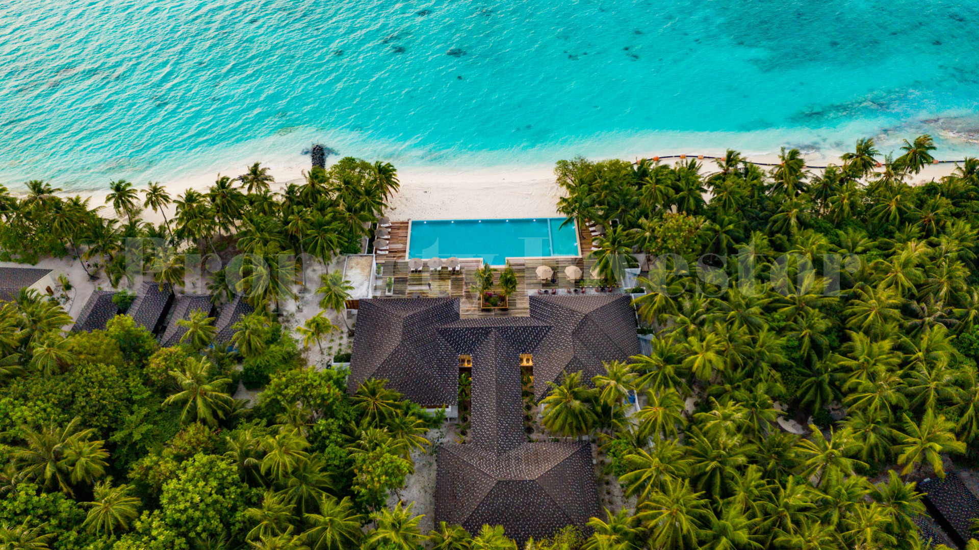Продается роскошный островной отель на 60 вилл на Мальдивах