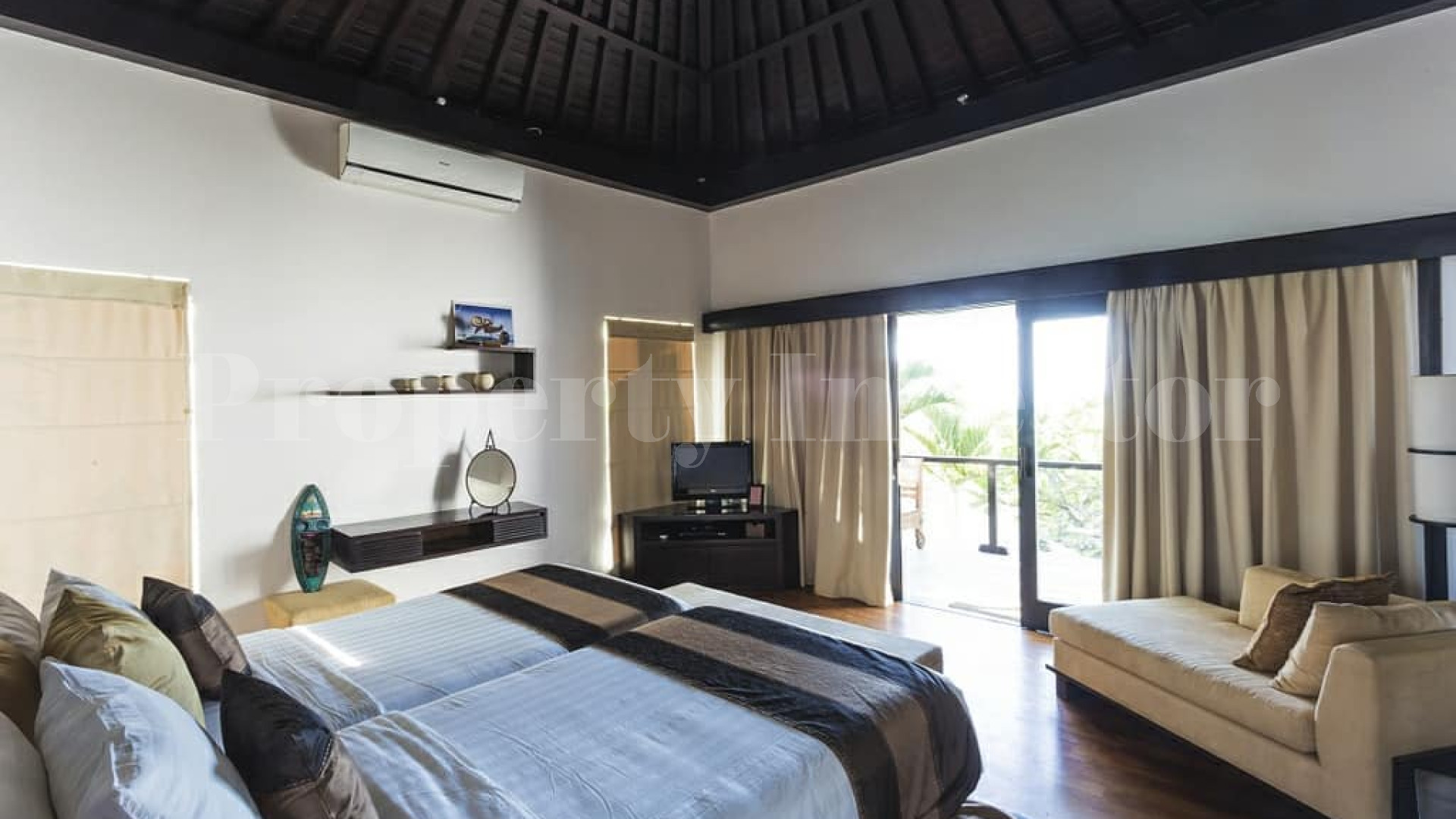 Stunning 4 Bedroom Modern Villa with Panoramic Ocean Views for Sale in Uluwatu, Bali