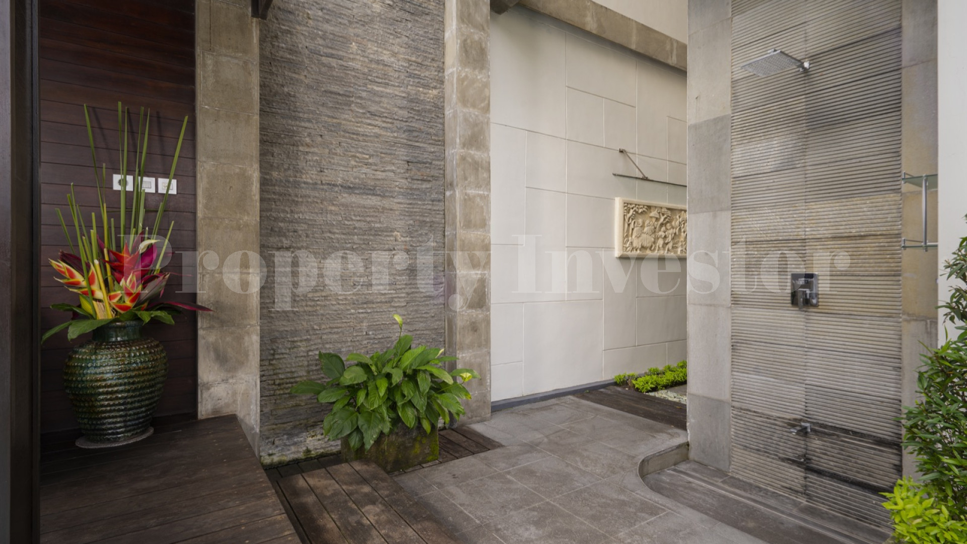 Продаётся отмеченный наградами бутик отель на 8 номеров и ресторан изысканной кухни в Убуде, Бали