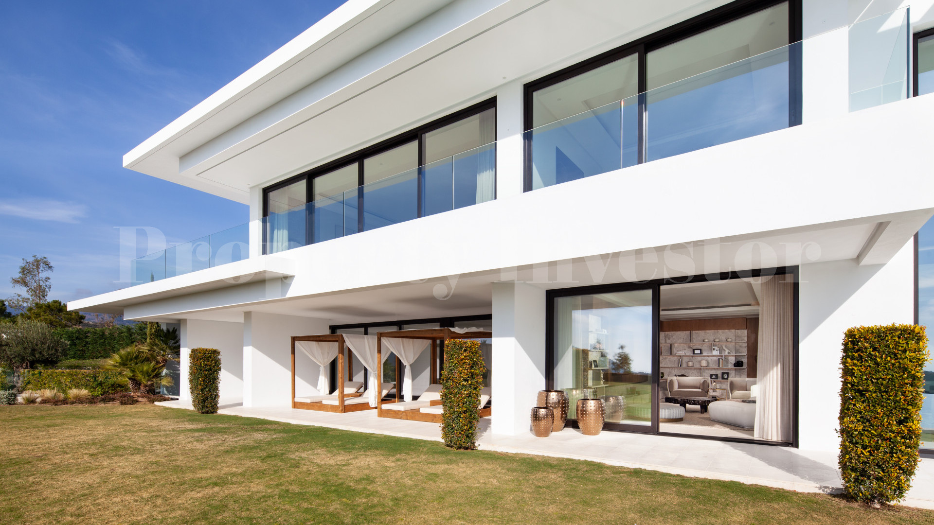 Эксклюзивная роскошная вилла на 9 спален на холме с потрясающими видами на сады, горы и море в Ла Загалета, Марбелья, Испания