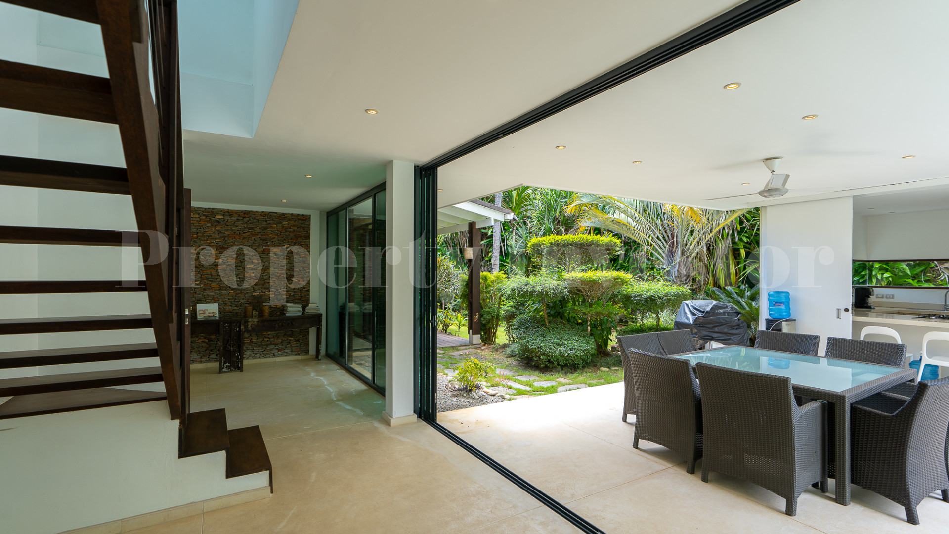Modern 4 Bedroom Pool Villa for Sale in Playa Bonita, Dominican Republic