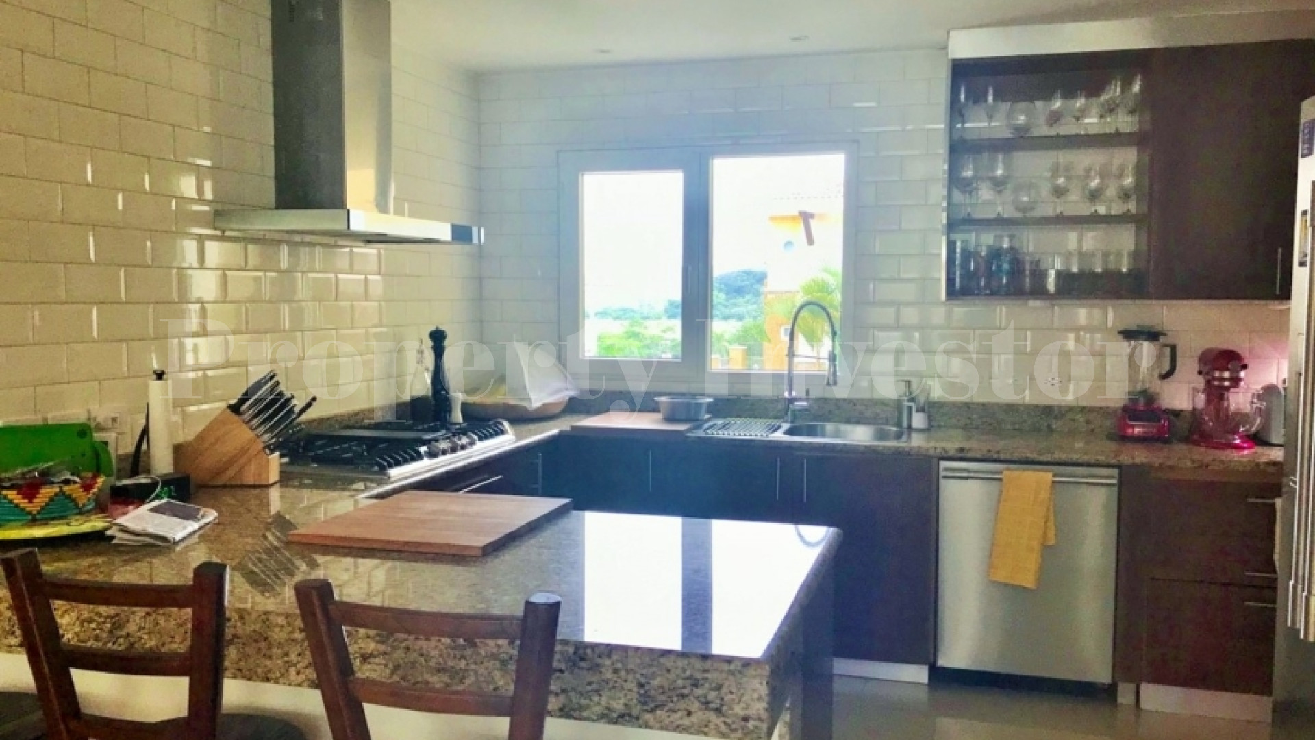 Gorgeous 4 Bedroom Luxury Golf Club Residence for Sale in Cocoli, Panama City