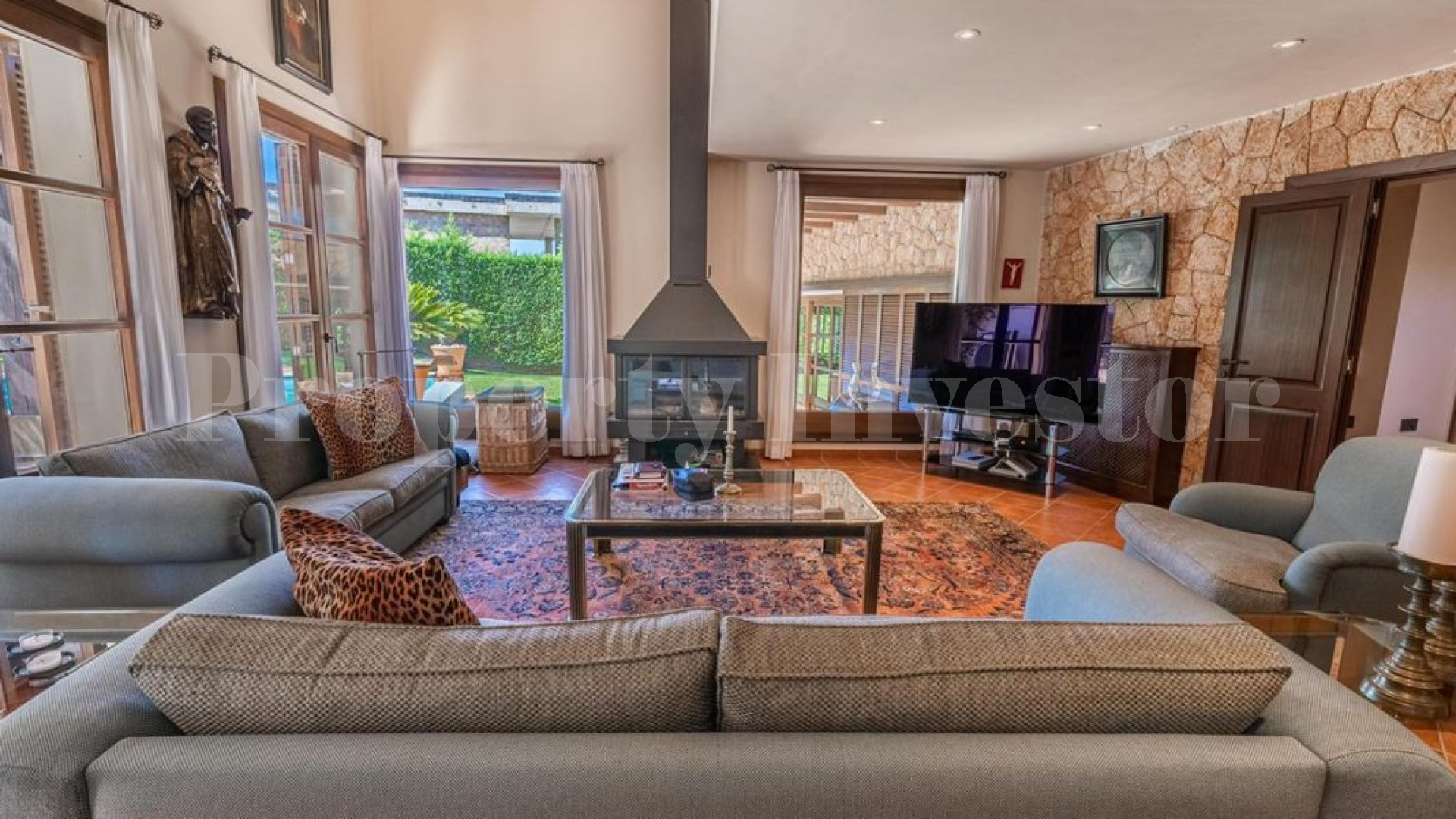 Красивая вилла на 4 спальни в традиционном  средиземноморском стиле в Портальс-Ноус, Майорка