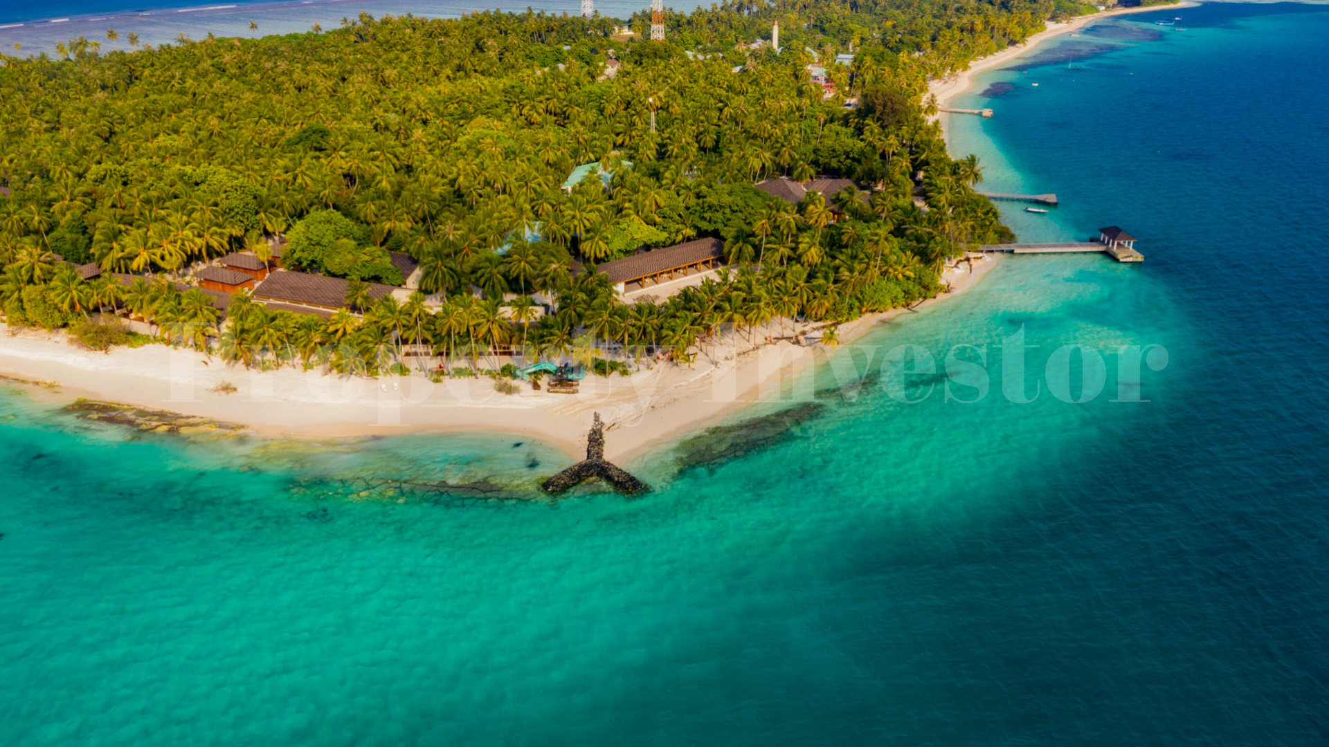Продается роскошный островной отель на 60 вилл на Мальдивах