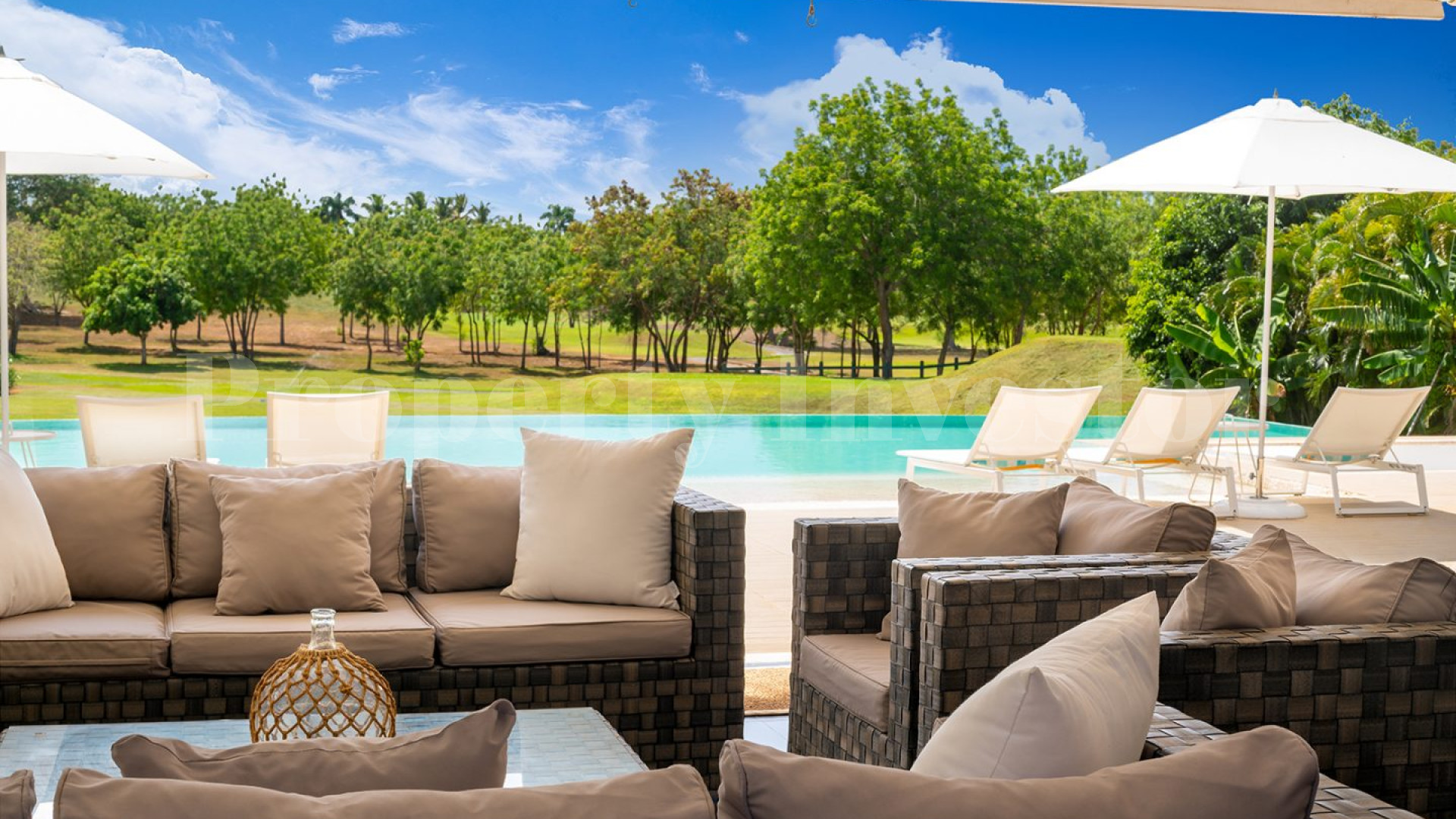 Modern 4 Bedroom Luxury Golf Villa for Sale in La Romana, Dominican Republic