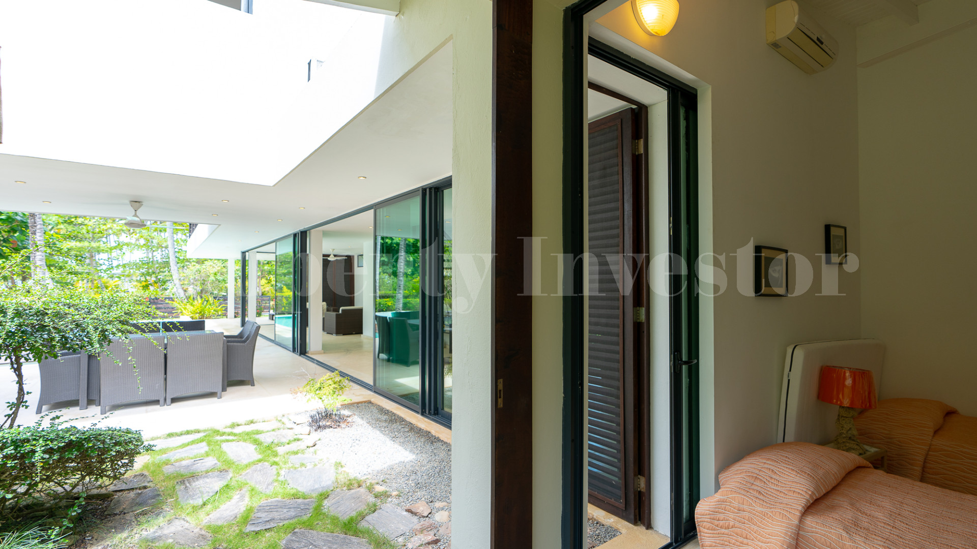 Modern 4 Bedroom Pool Villa for Sale in Playa Bonita, Dominican Republic