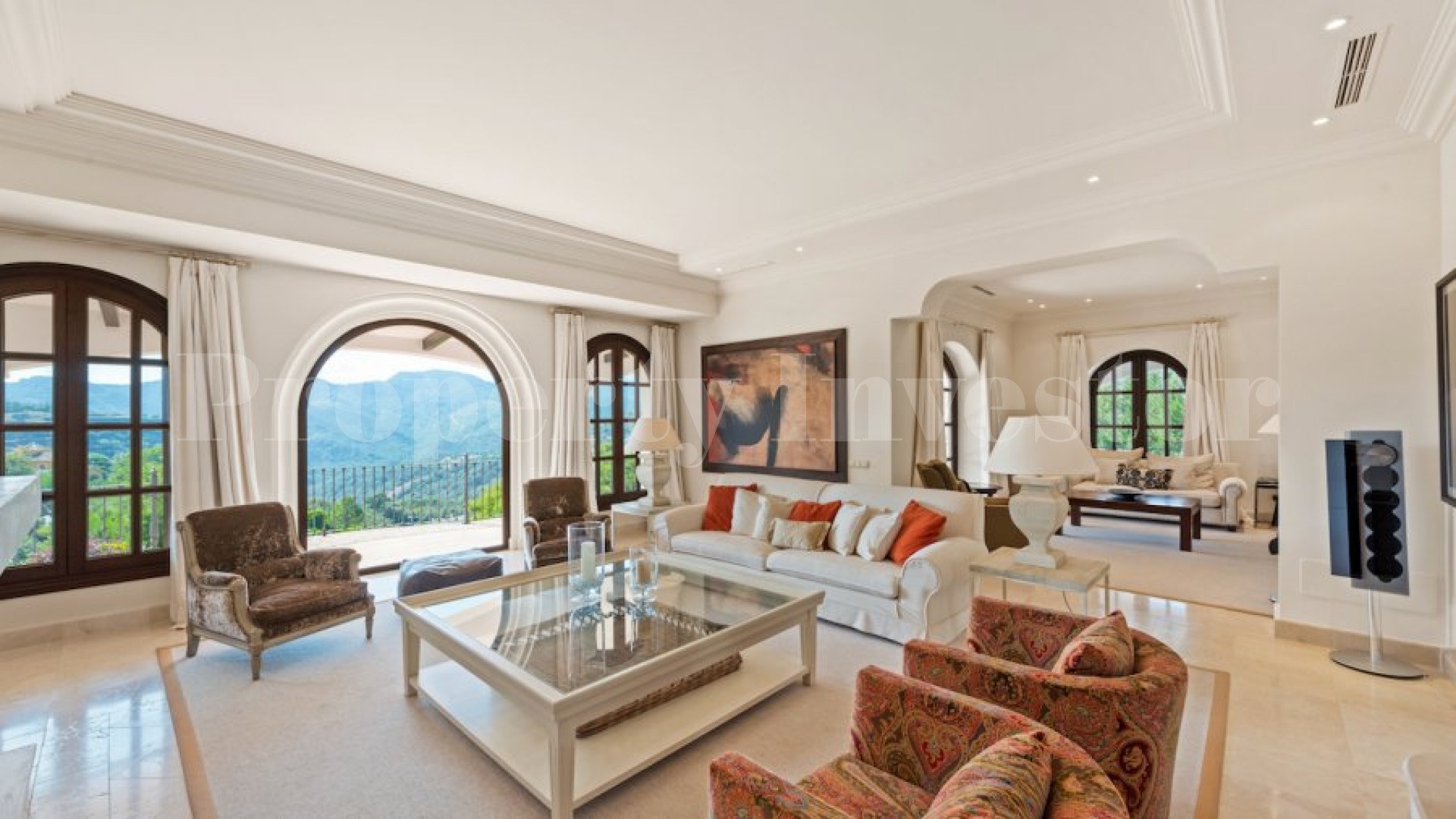 5 Bedroom Luxury Hillside Villa in La Zagaleta