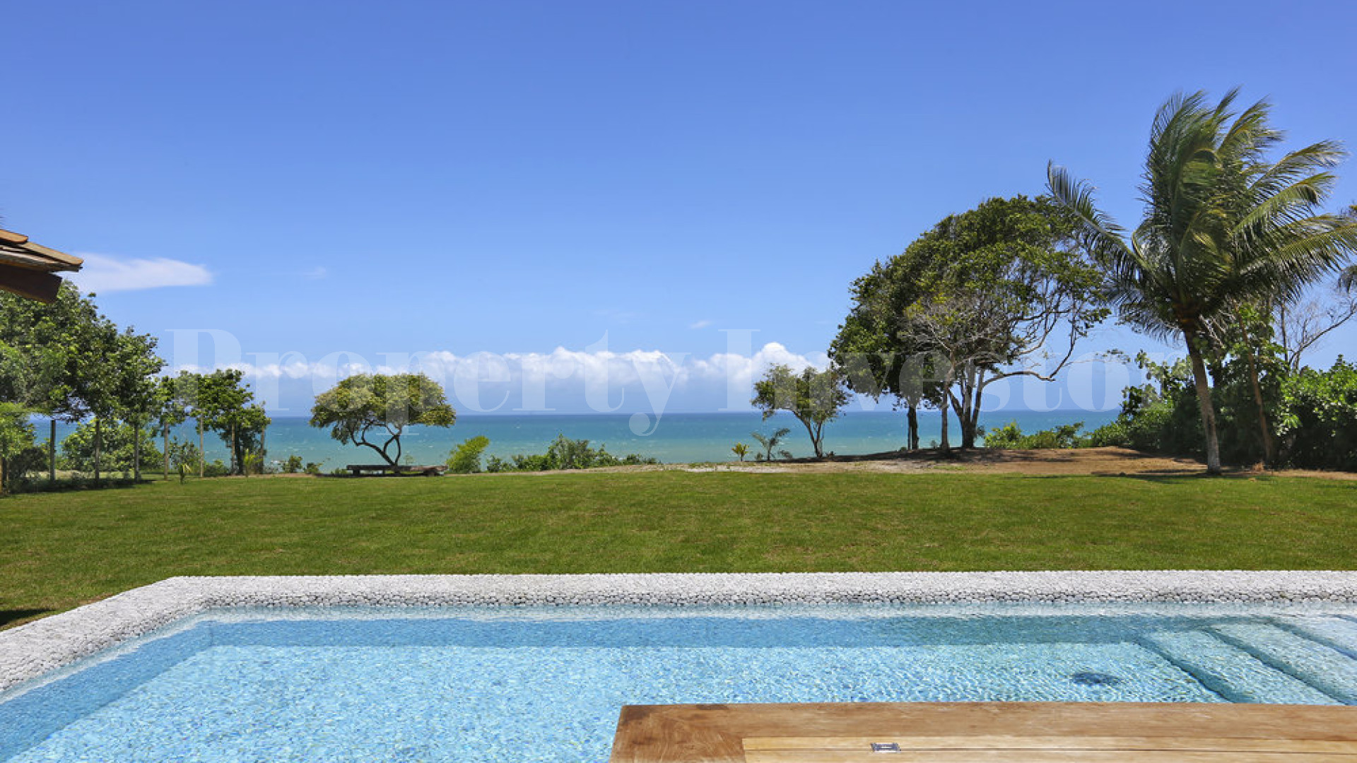 Продаётся красивая вилла на берегу океана с 4 спальнями в Транкозо, Бразилия