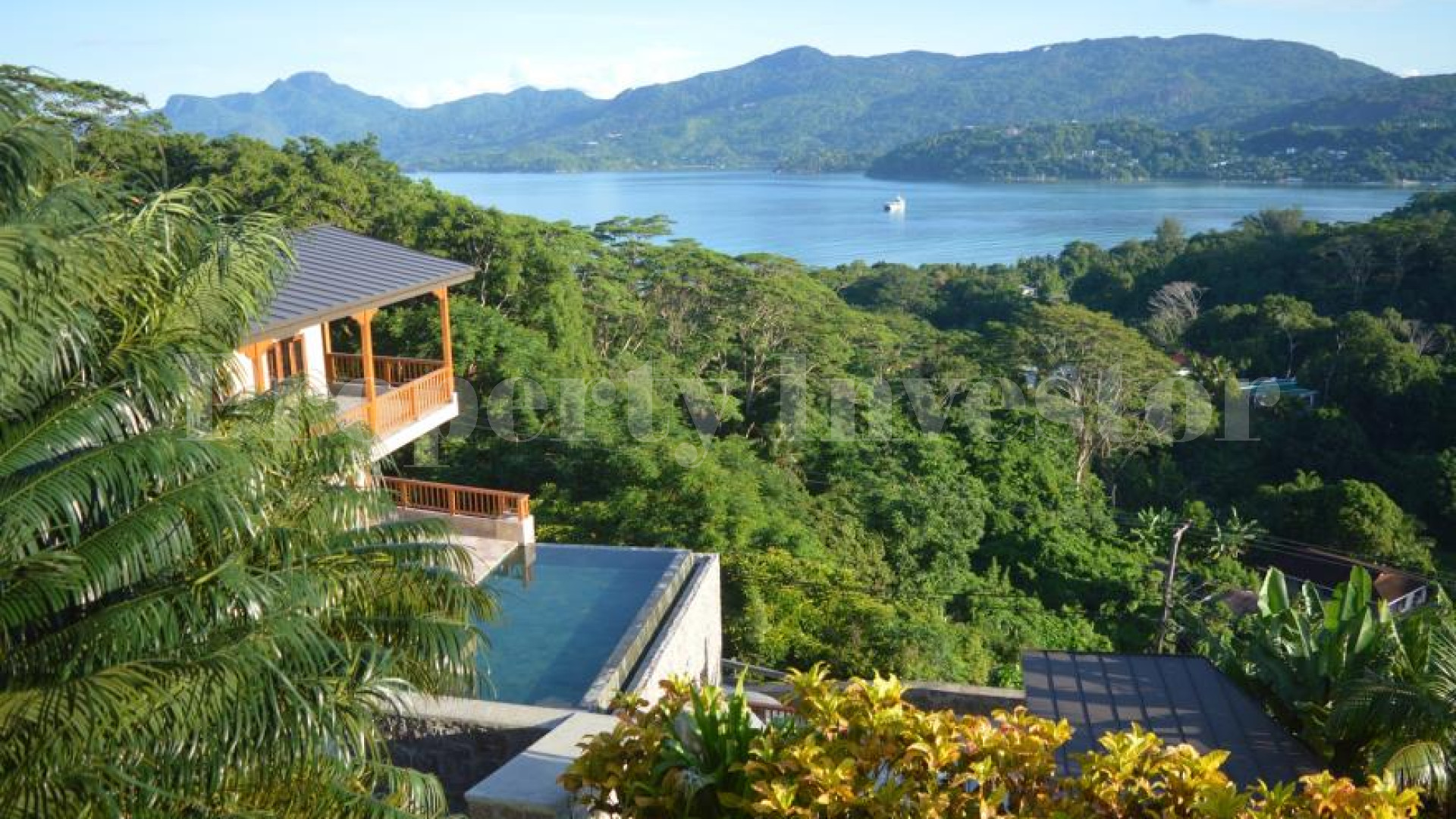 Small 7 Bedroom Boutique Retreat for Sale in Seychelles