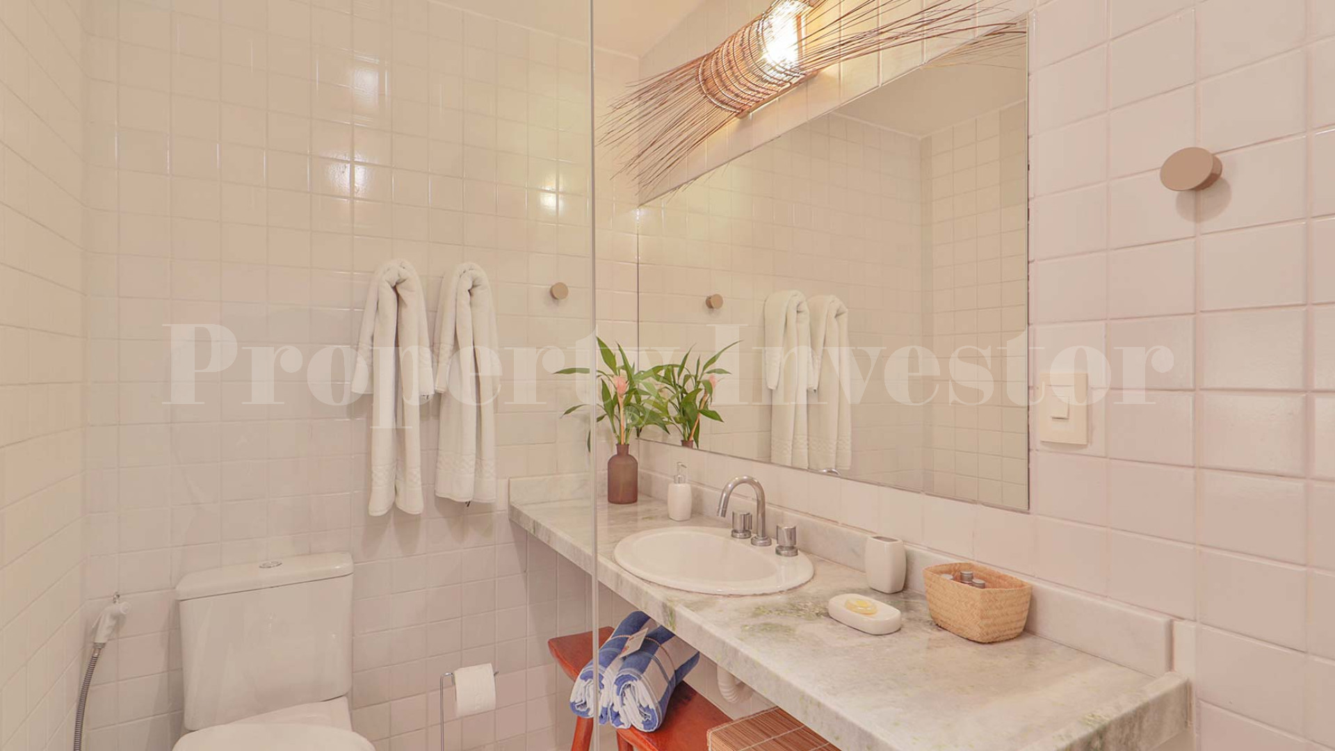 Stunning 8 Chalet Boutique Beachfront Hotel & Gourmet Restaurant Accessible to the Public for Sale in Japaratinga, Brazil