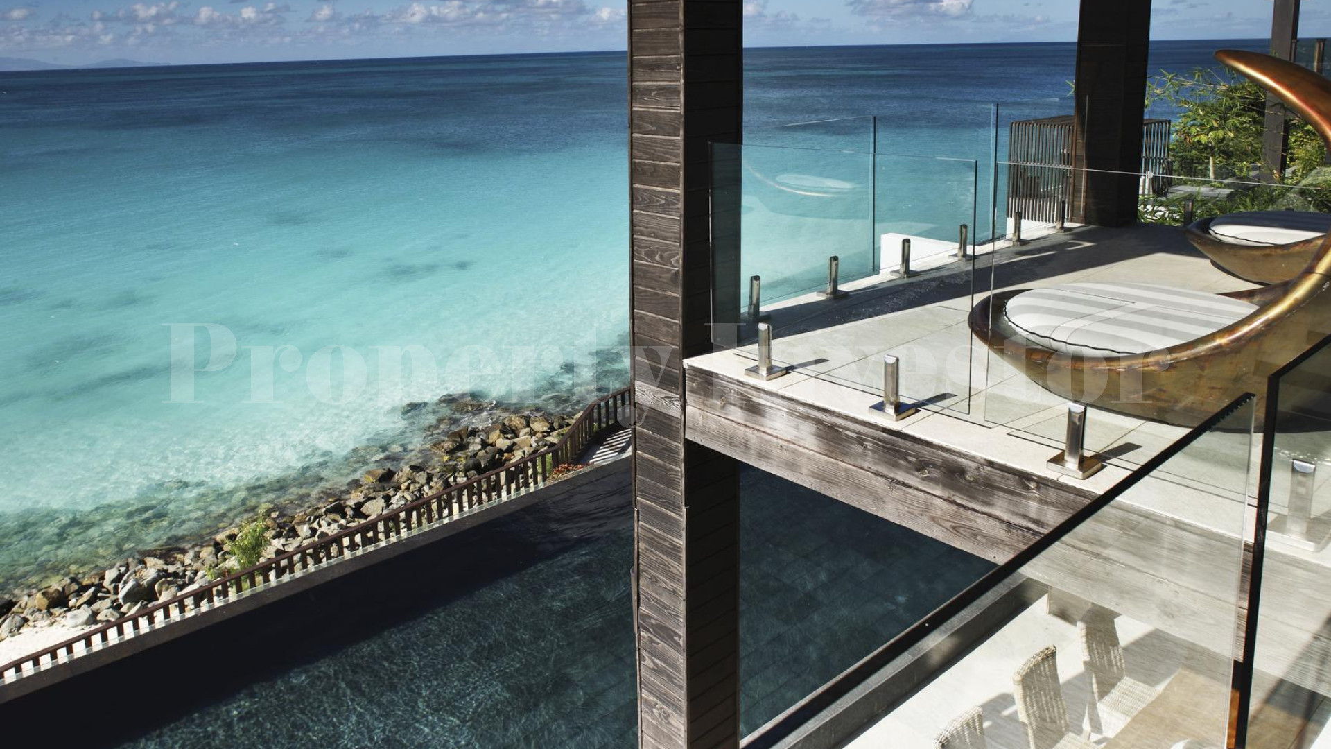 4 Bedroom Beach House "Barracuda 7"