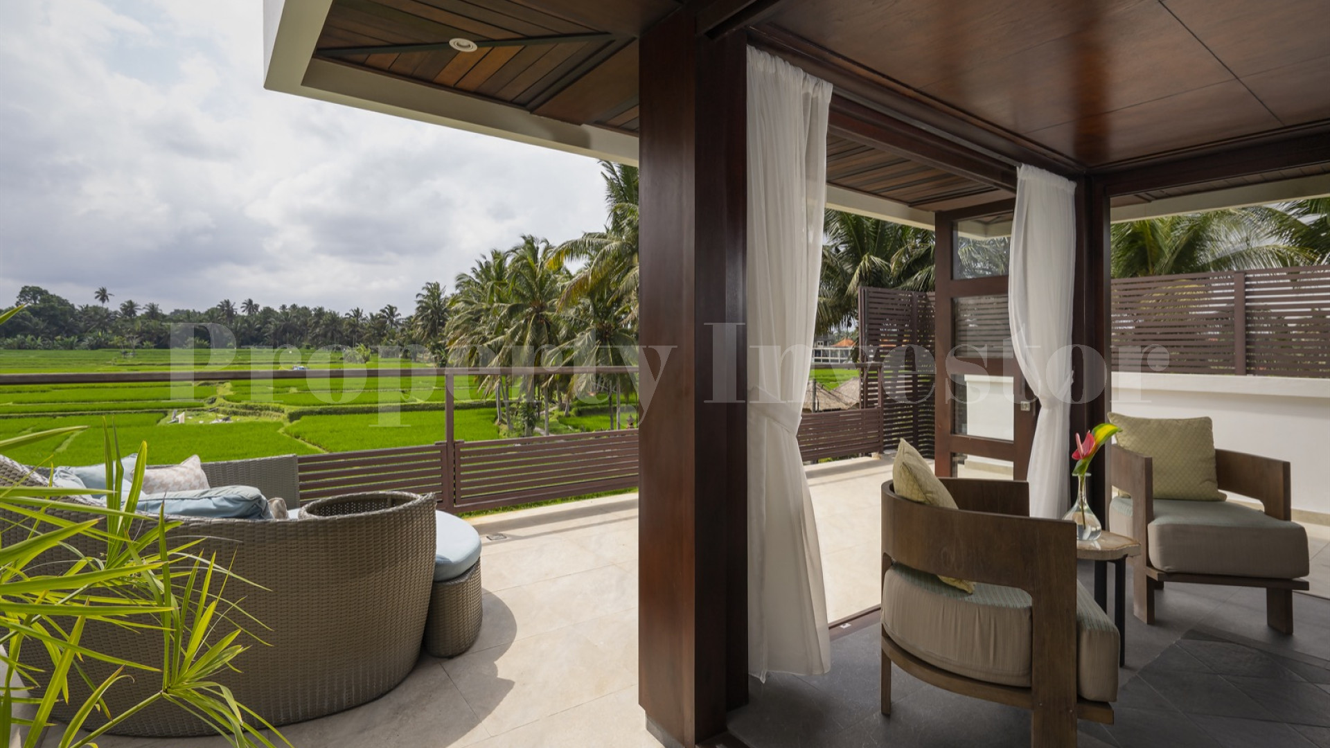 Продаётся отмеченный наградами бутик отель на 8 номеров и ресторан изысканной кухни в Убуде, Бали