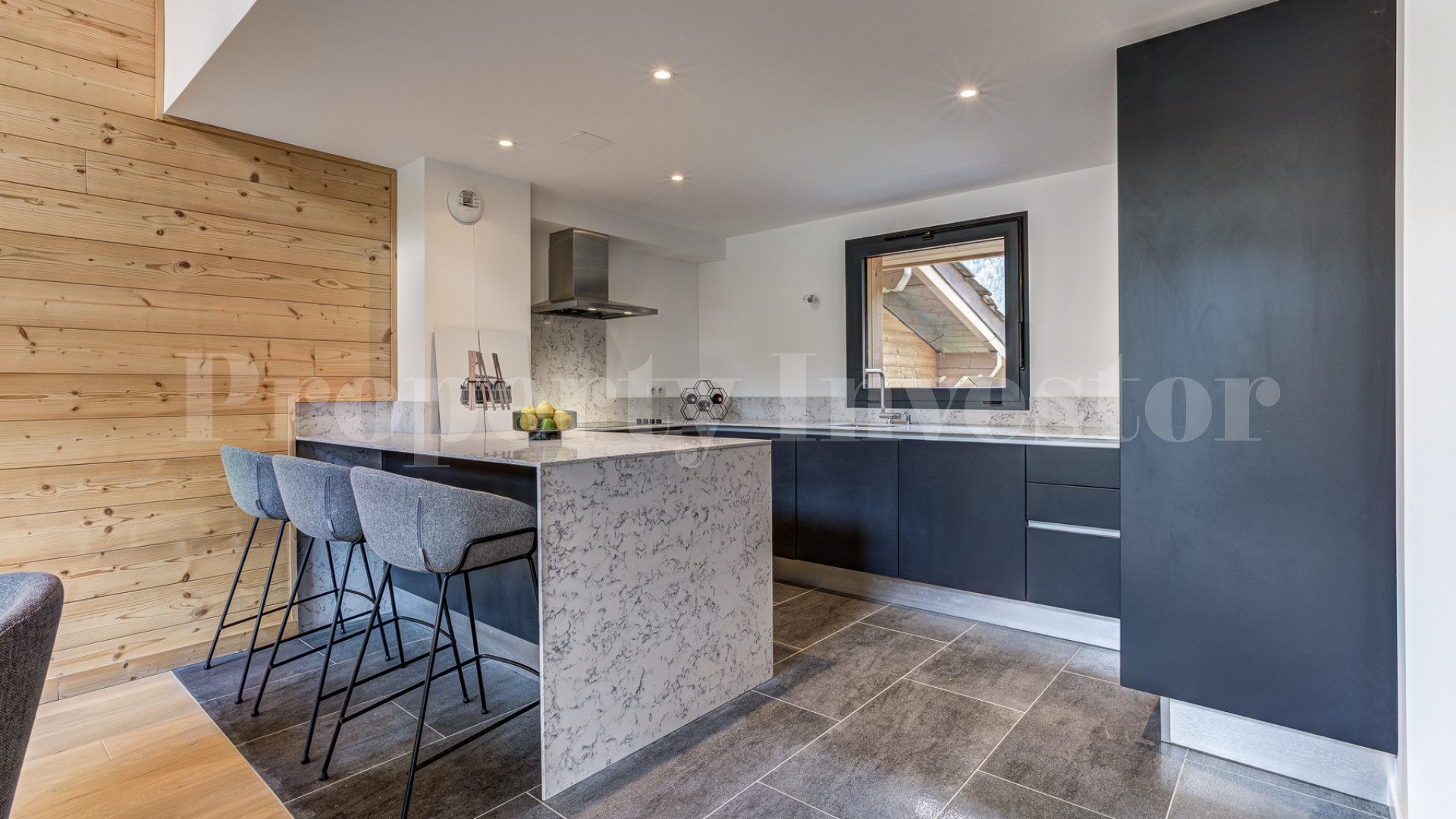 Beautiful 4 Bedroom Luxury Apartment with Mountain Views for Sale in Chamonix-Mont-Blanc, France