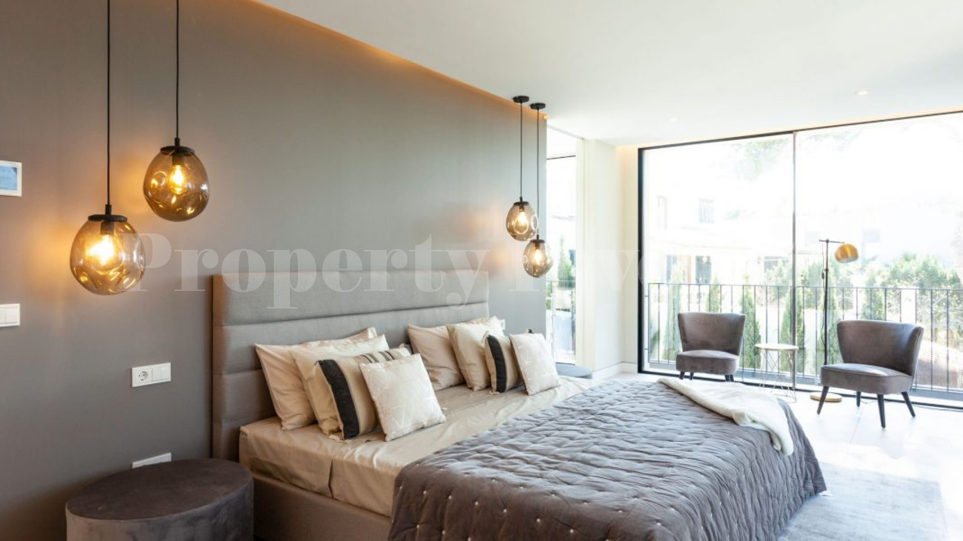 Modern 4 Bedroom Luxury Villa in Popular Residential Area of Santa Ponsa