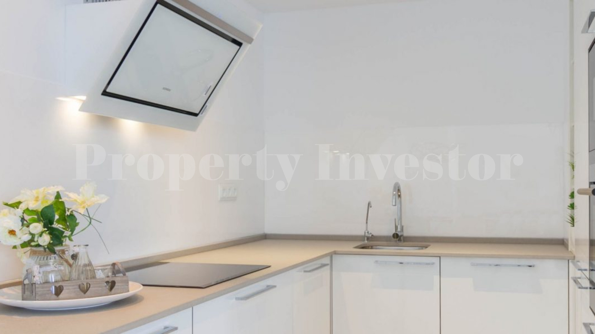 Modern 2 Bedroom Frontline Apartment with Incredible Sea Views in Santa Ponsa