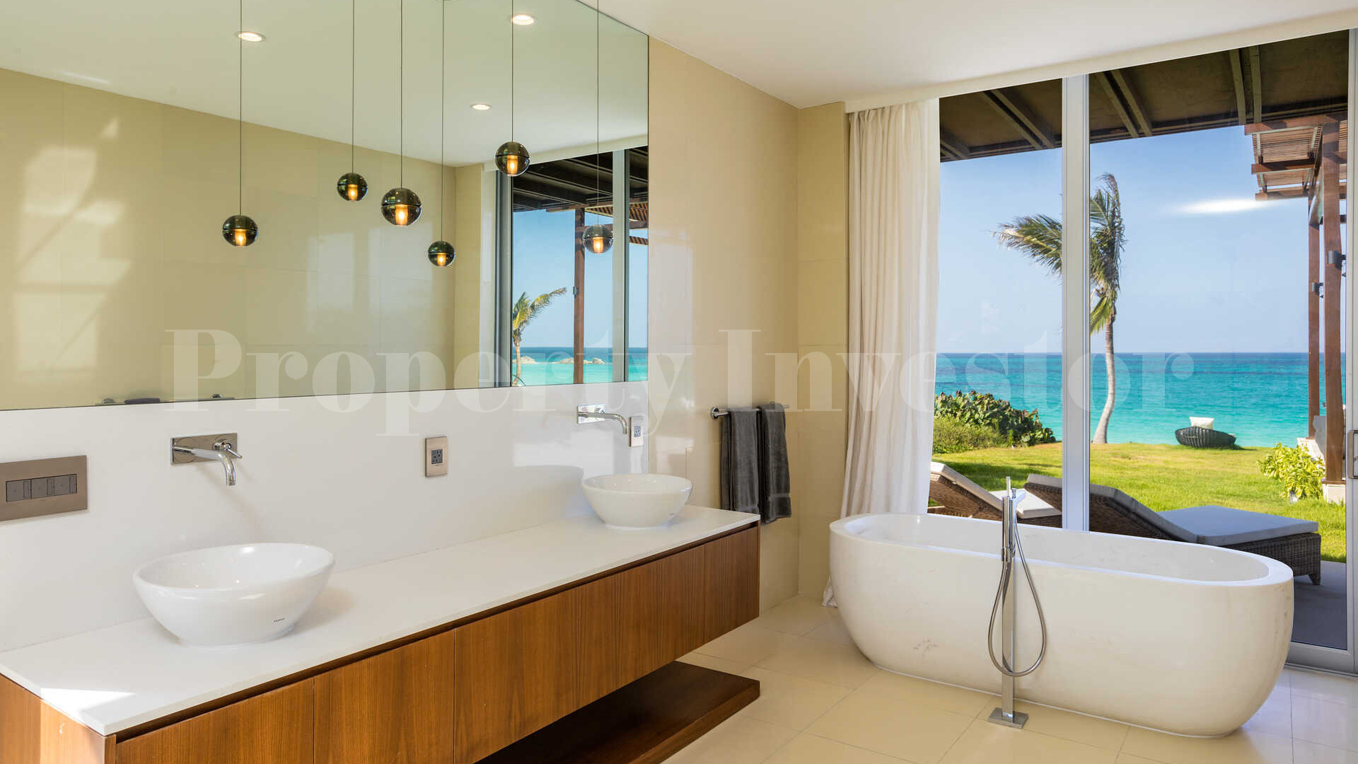 Райская роскошная вилла с 4 спальнями на пляже на о. Эльютера, Багамы