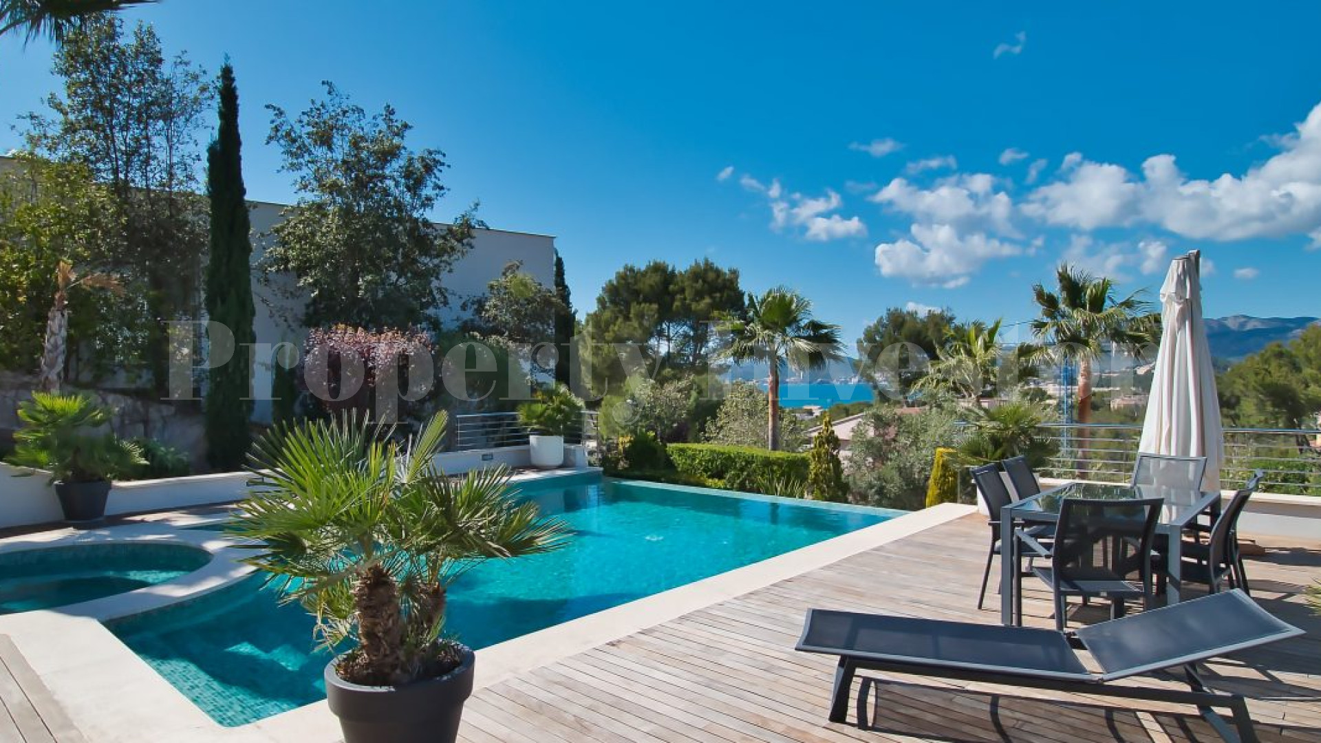 Elegant 4 Bedroom Villa in Nova Santa Ponsa