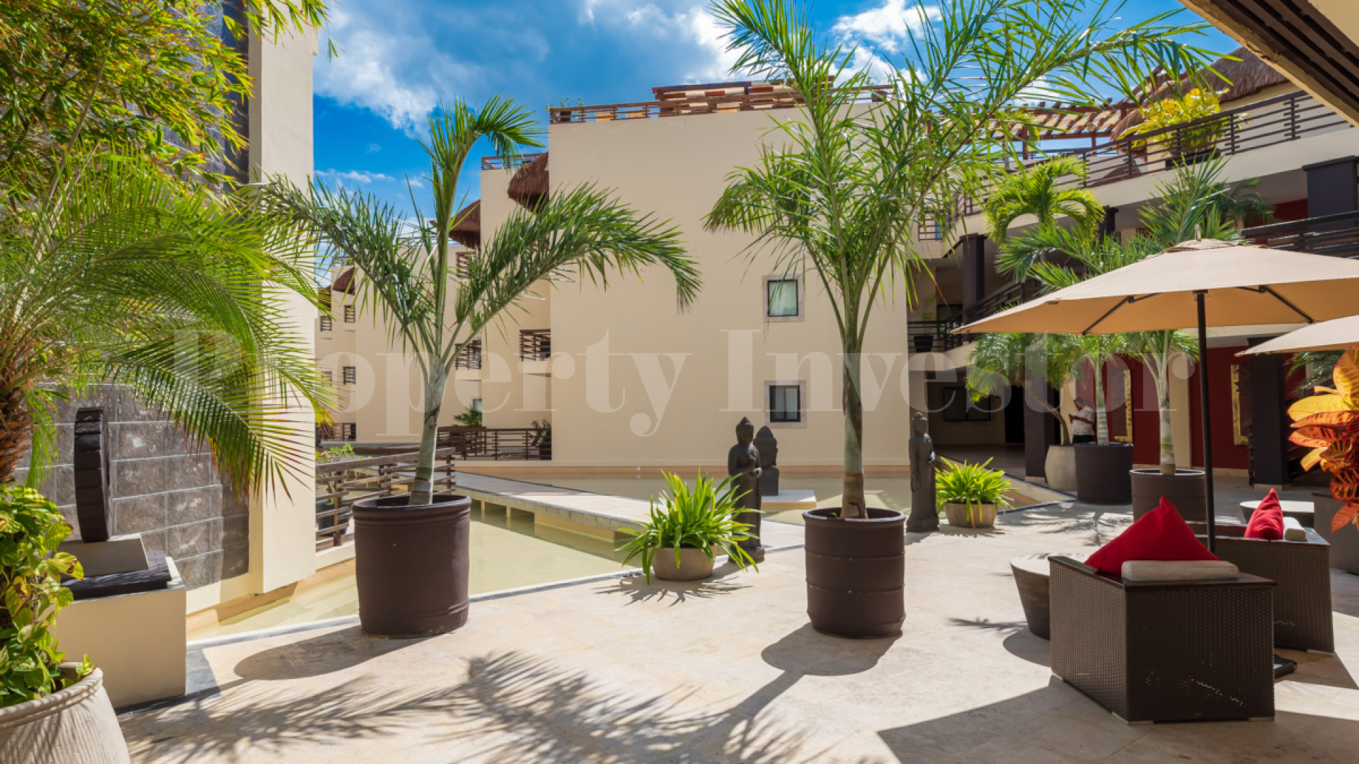 Продается портфолио из 10 апартаментов от 265,000$ в жилом бутик-комплексе на первой линии в Плайя Дель Кармен