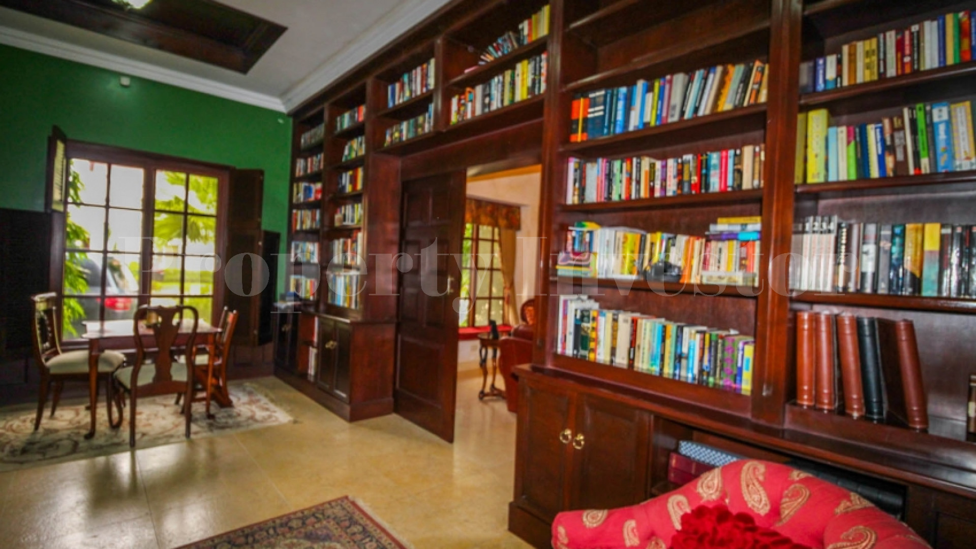 Вилла на 7 спален в традиционном стиле хасиенды в Коста-дель-Эсте, Панама Сити