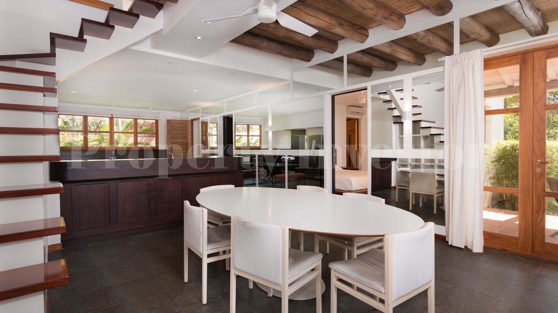 Elegant 5 Bedroom Luxury Tropical Estate for Sale in Pedasi, Panama