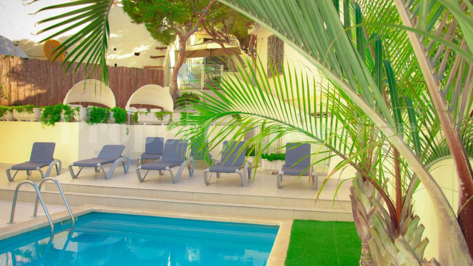 Stylish 11 Apartment Apart-Hotel with Amazing Panoramic Sea Views for Sale in Benidorm, Spain