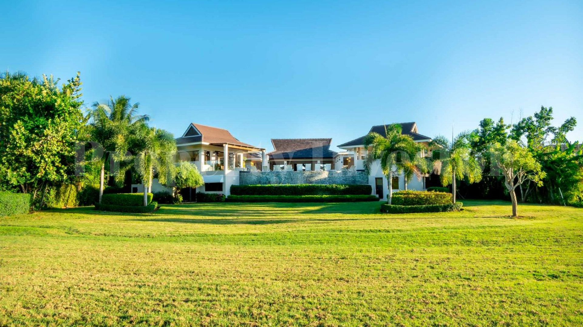 Extravagant 6 Bedroom Luxury Designer Golf Villa for Sale in La Romana, Dominican Republic