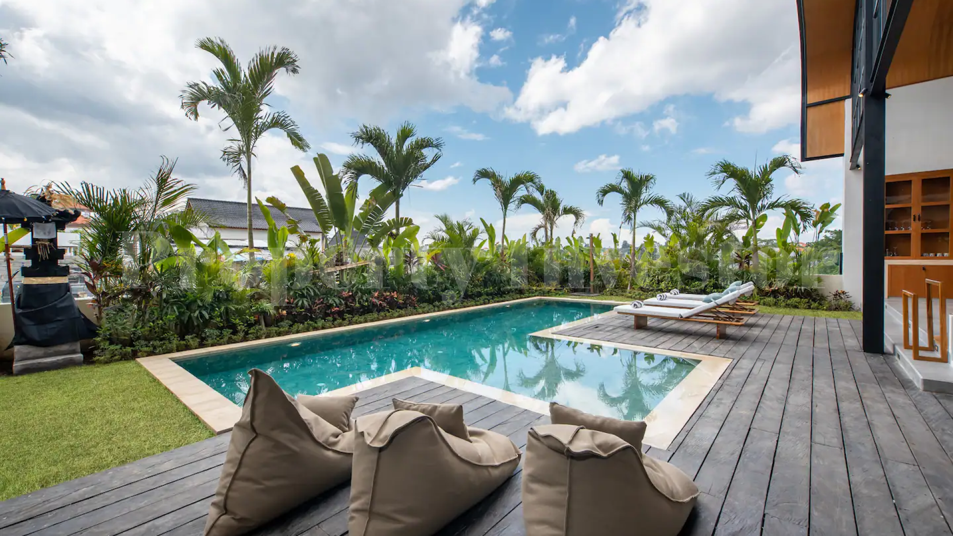 Stylish 4 Bedroom Luxury Designer Villa for Sale in Canggu Berawa, Bali