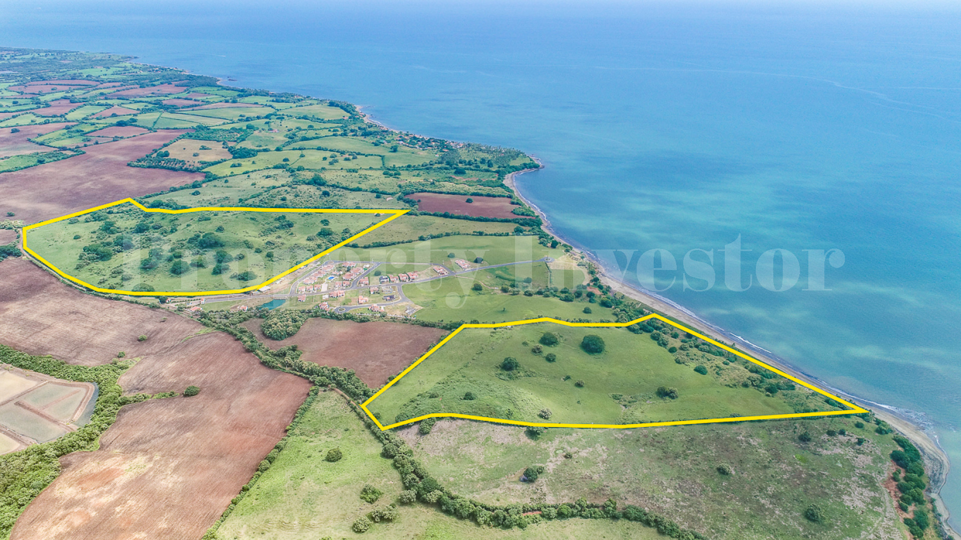 13.6 Hectare Commercial Beachfront Lot for Sale in El Manantial, Panama