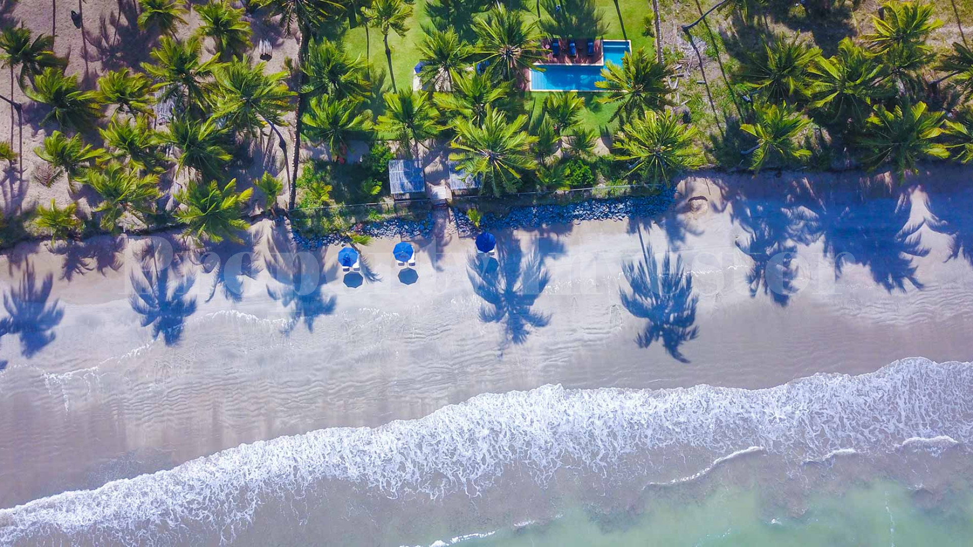 Stunning 8 Chalet Boutique Beachfront Hotel & Gourmet Restaurant Accessible to the Public for Sale in Japaratinga, Brazil