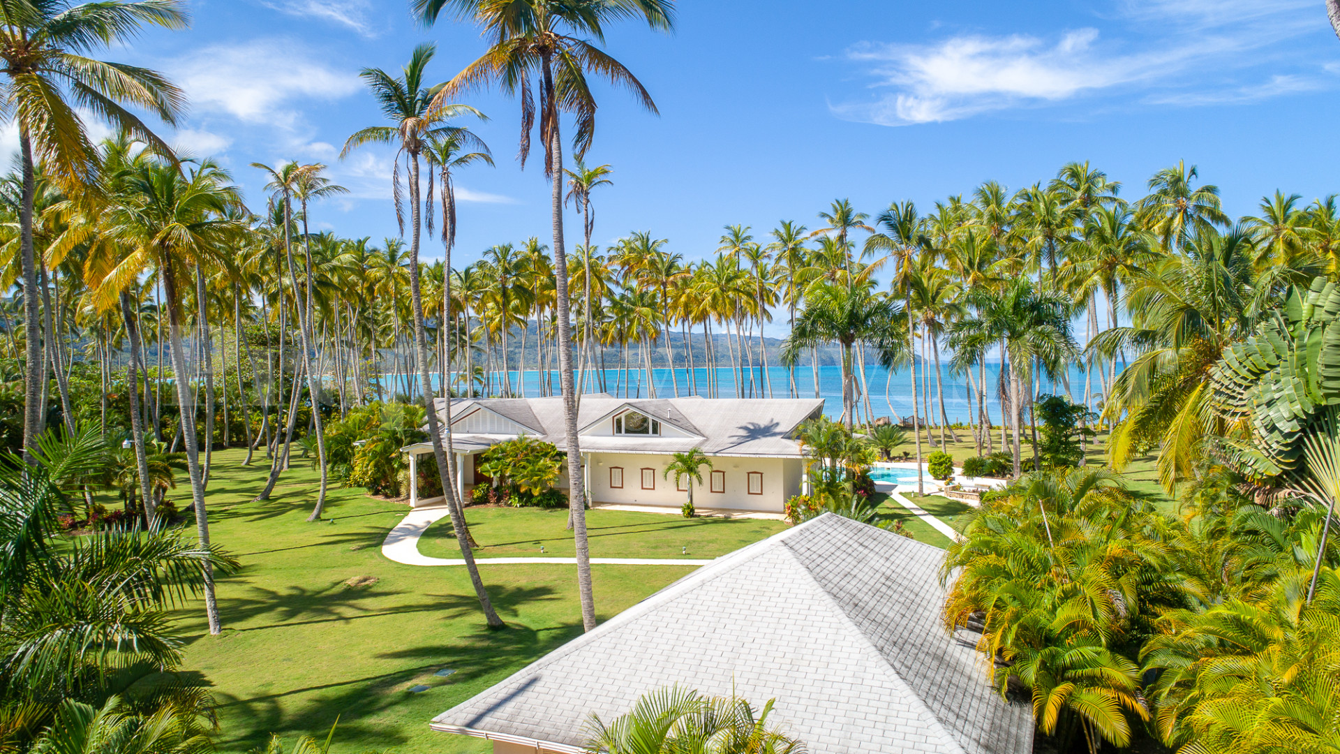 Самая восхитительная и роскошная вилла с 4 спальнями в Лас Терренас