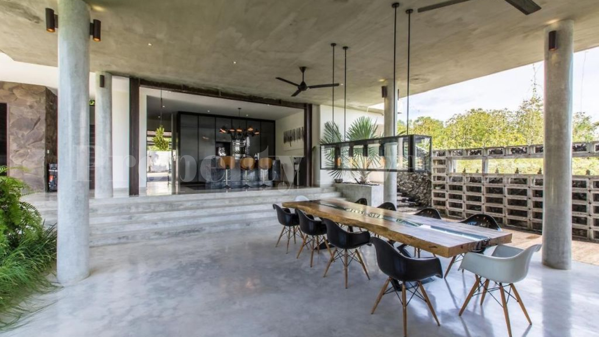 Impressive 4 Bedroom Contemporary Luxury Villa with Spectacular Valley Views for Sale in Uluwatu, Bali