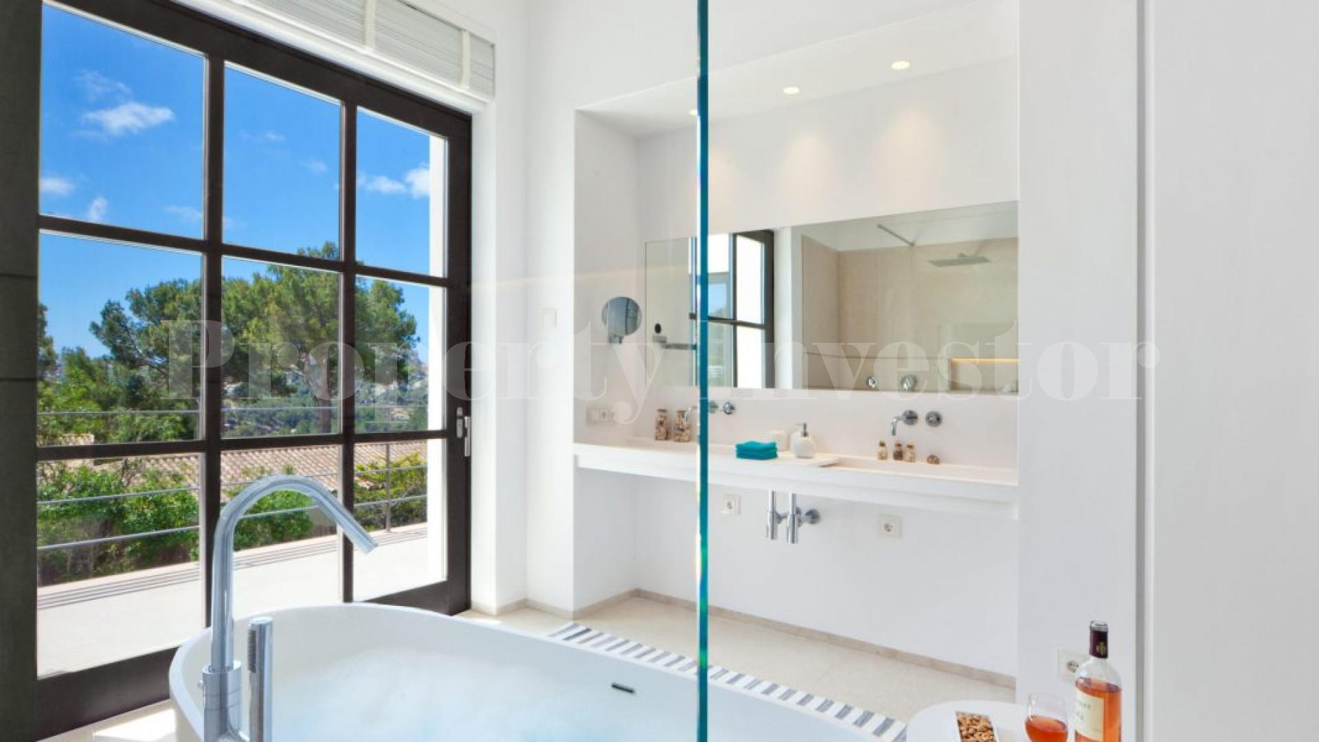 Modern 4 Bedroom Villa with Exclusive Design Concept & Partial Sea Views in Port Andratx