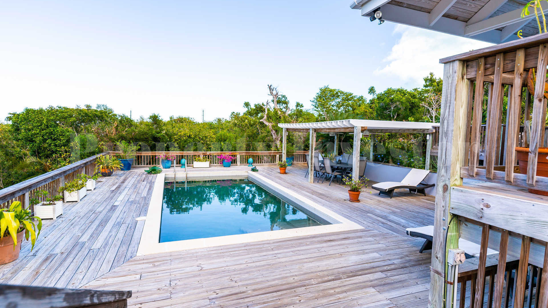 Cozy 4 Bedroom Luxury Hillside Villa in Leeward, Turks & Caicos
