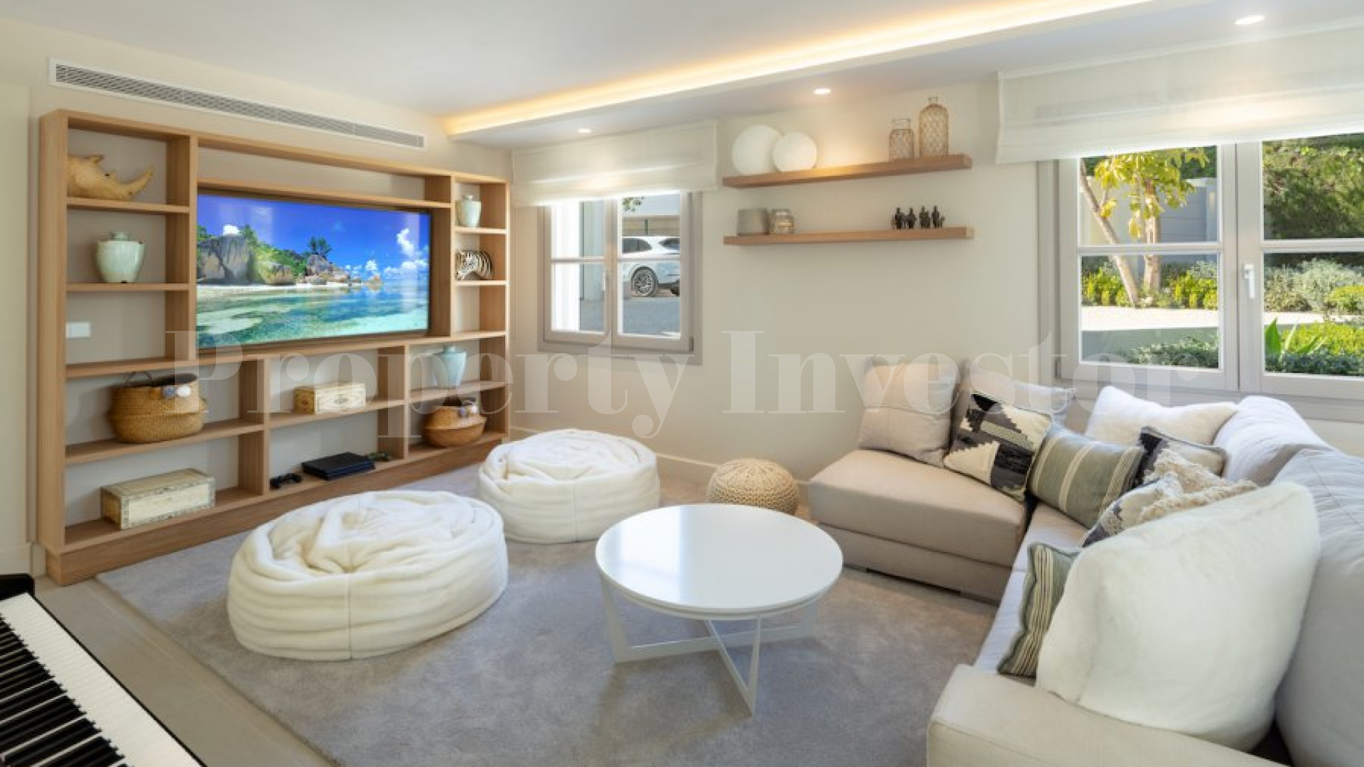 Ultra Exclusive 6 Bedroom Golf Villa for Sale in Nueva Andalucia, Marbella, Spain