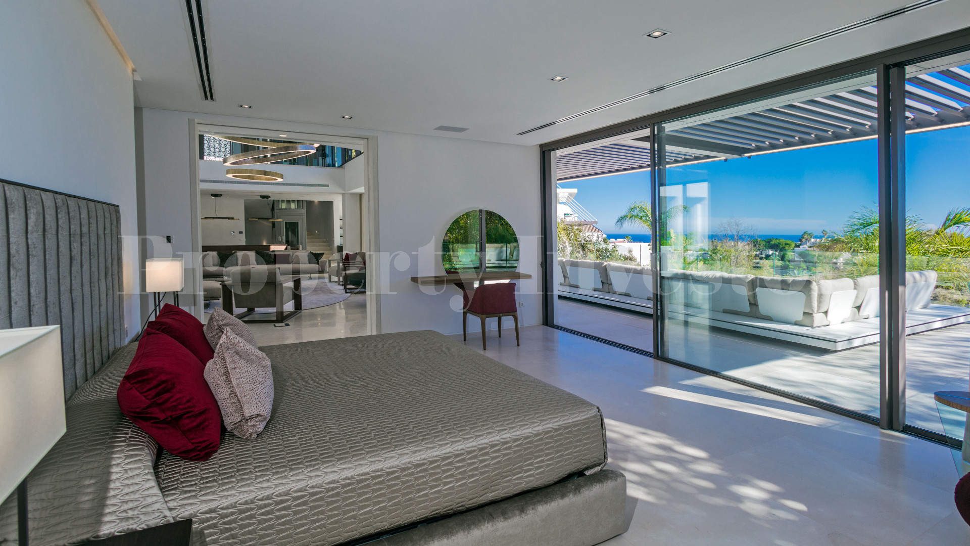 Фантастическая роскошная дизайнерская вилла на 6 спален идеальна для отдыха и развлечений в Бенаавис, Испания