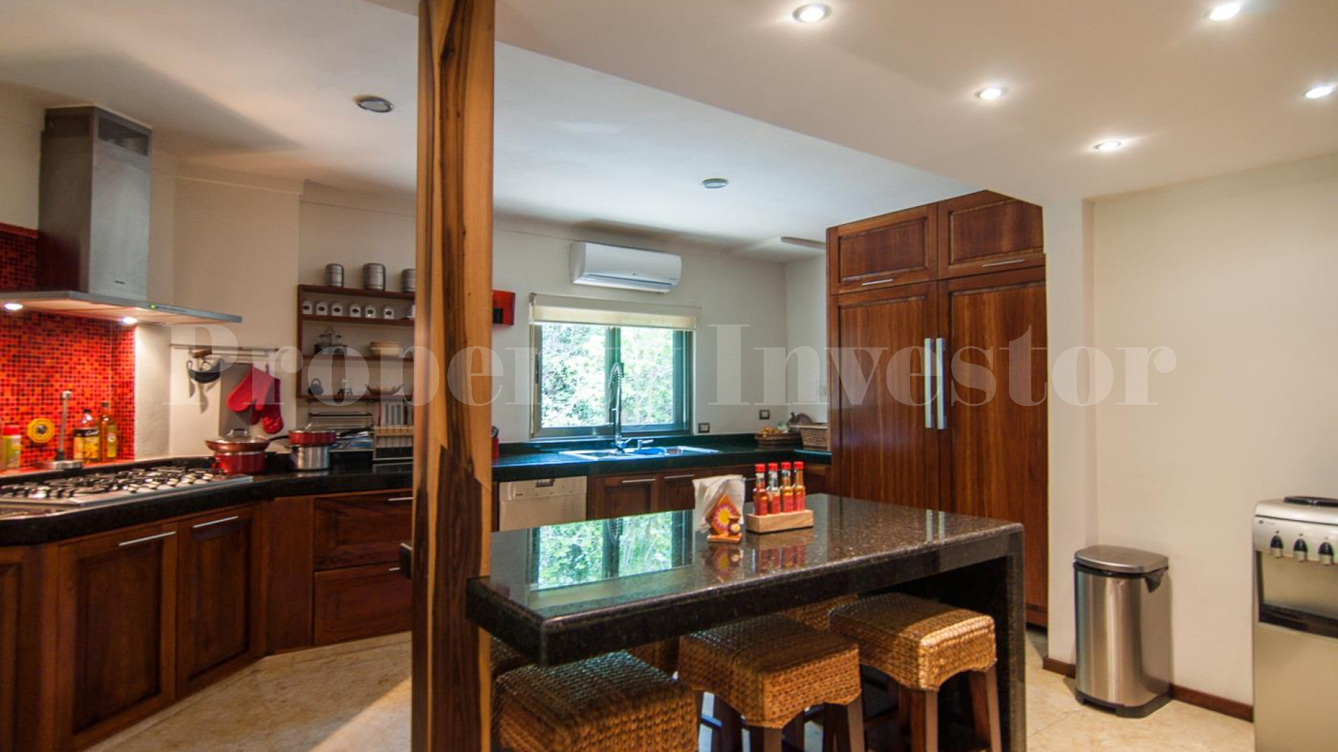 Amazing 6 Bedroom Luxury Villa with Rental History & Returns in Playacar, Playa del Carmen