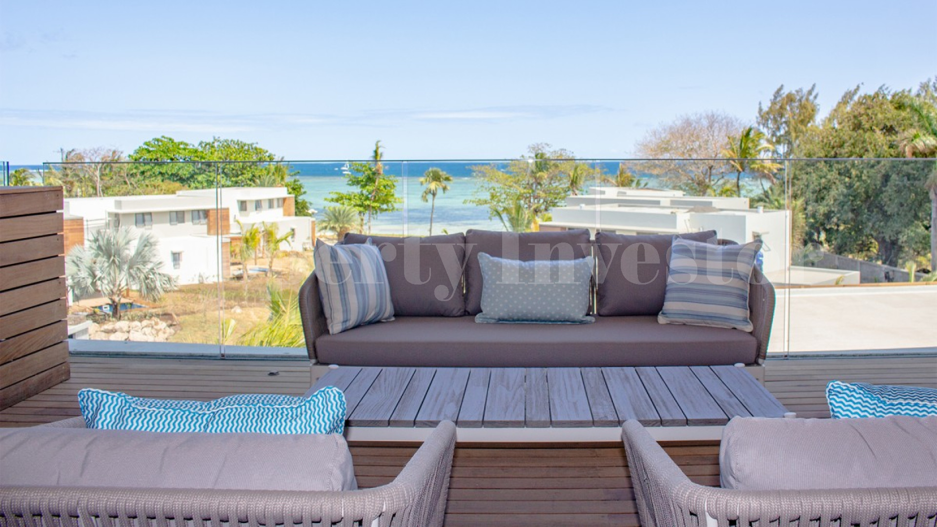 Luxury 3 Bedroom Waterfront Garden Apartment in Tamarin (Block B)