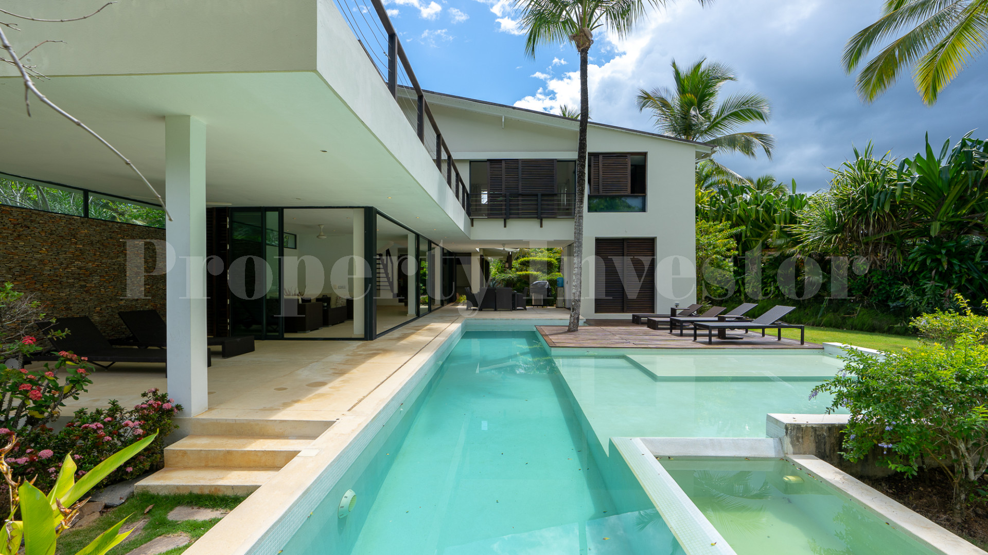 Modern 4 Bedroom Pool Villa for Sale in Playa Bonita, Dominican Republic