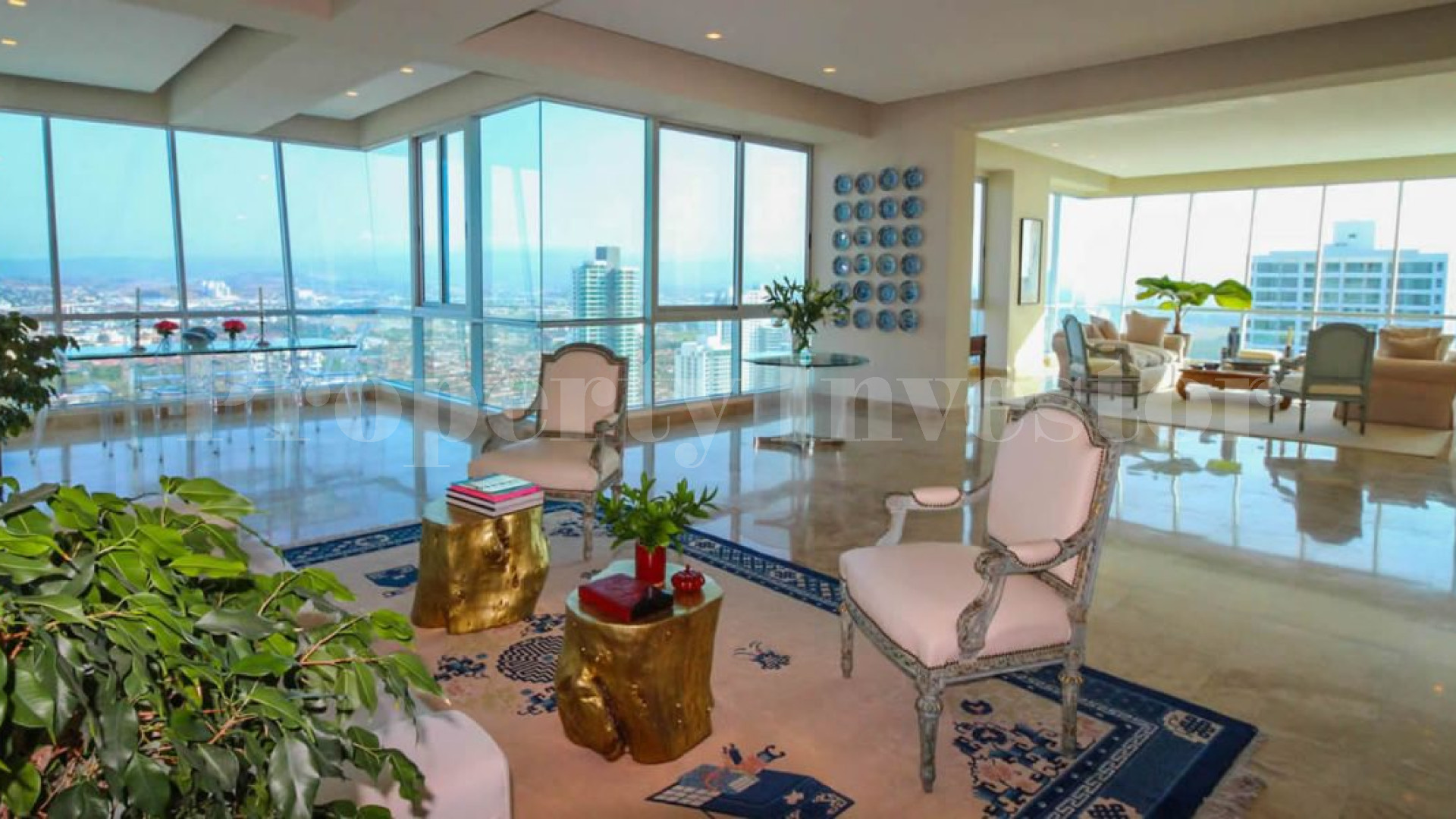 Impressive 4 Bedroom Three-Storey Oceanview Penthouse with Rooftop Pool & Terrace for Sale in Panama City, Panama